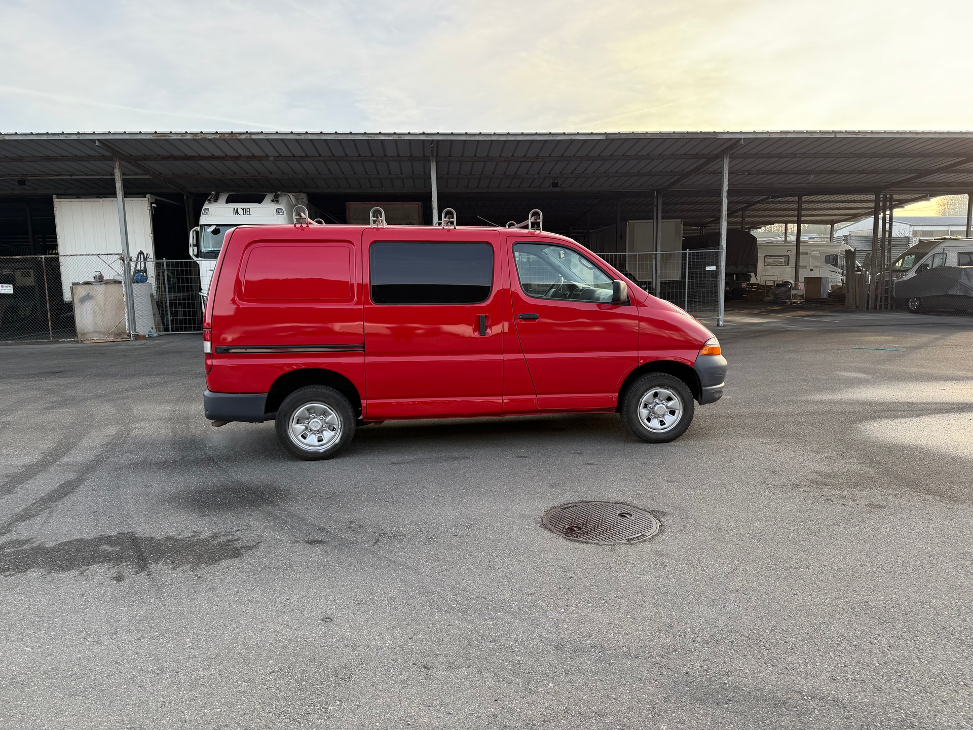 TOYOTA Hiace 2.7 Kombi 4x4-image-3
