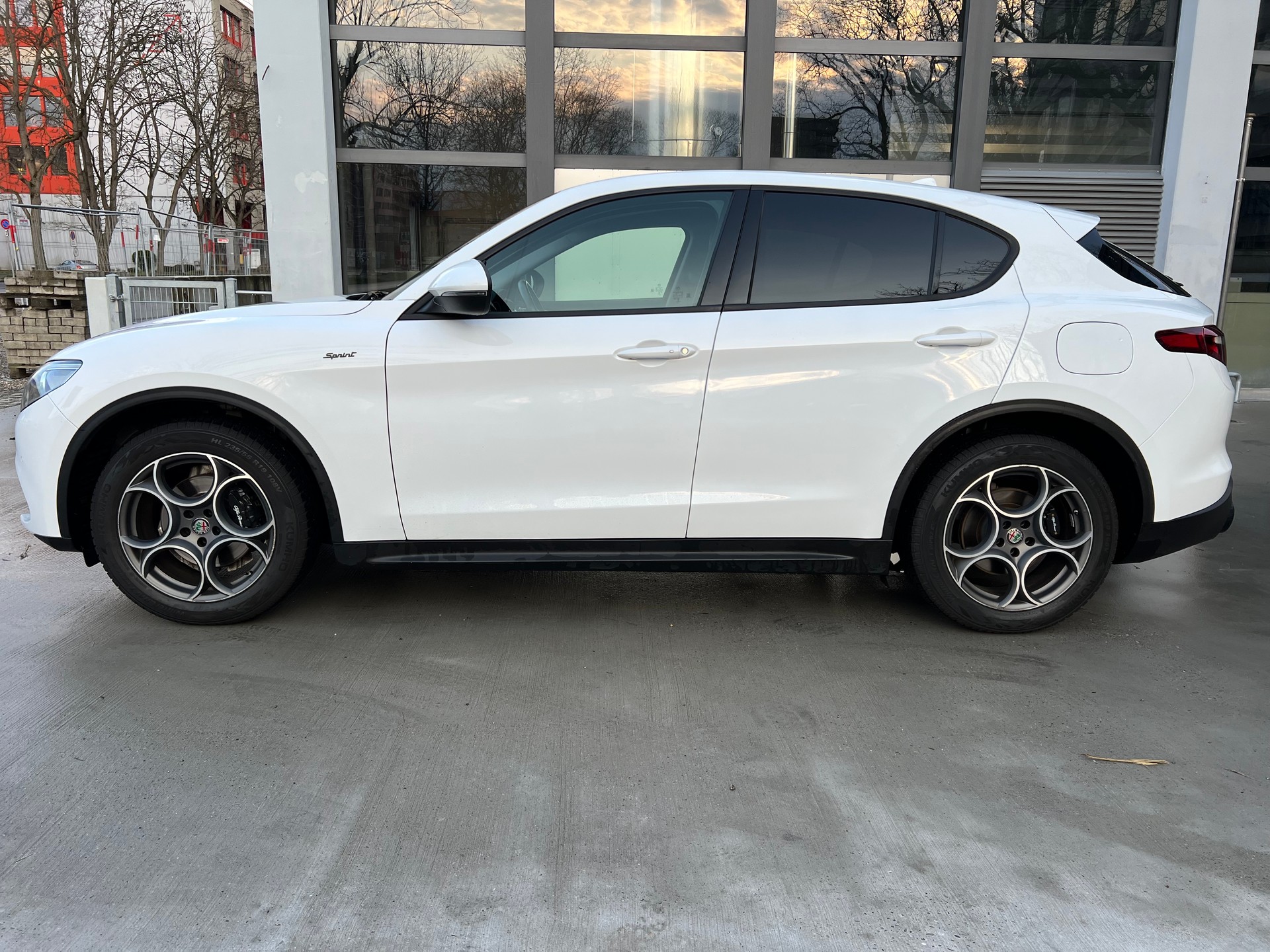 ALFA ROMEO Stelvio 2.0 Sprint Q4 Q4 Automatic-image-7