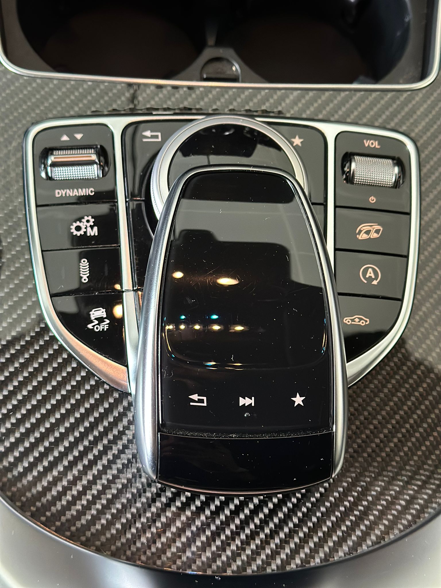 MERCEDES-BENZ GLC 63 S AMG 4Matic+ 9G-Tronic-image-16