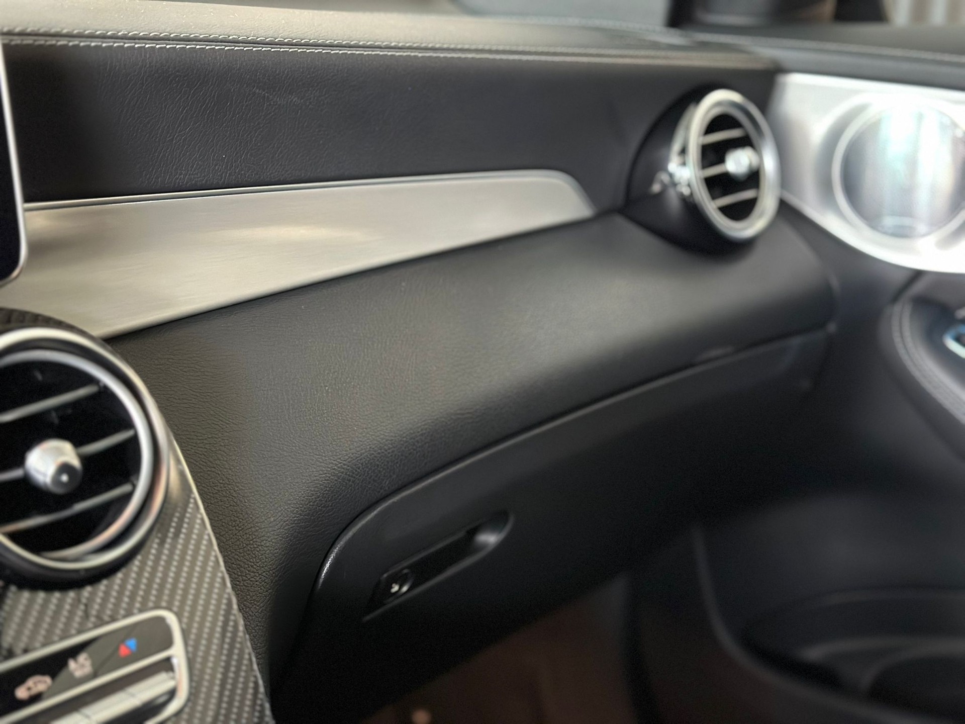MERCEDES-BENZ GLC 63 S AMG 4Matic+ 9G-Tronic-image-19