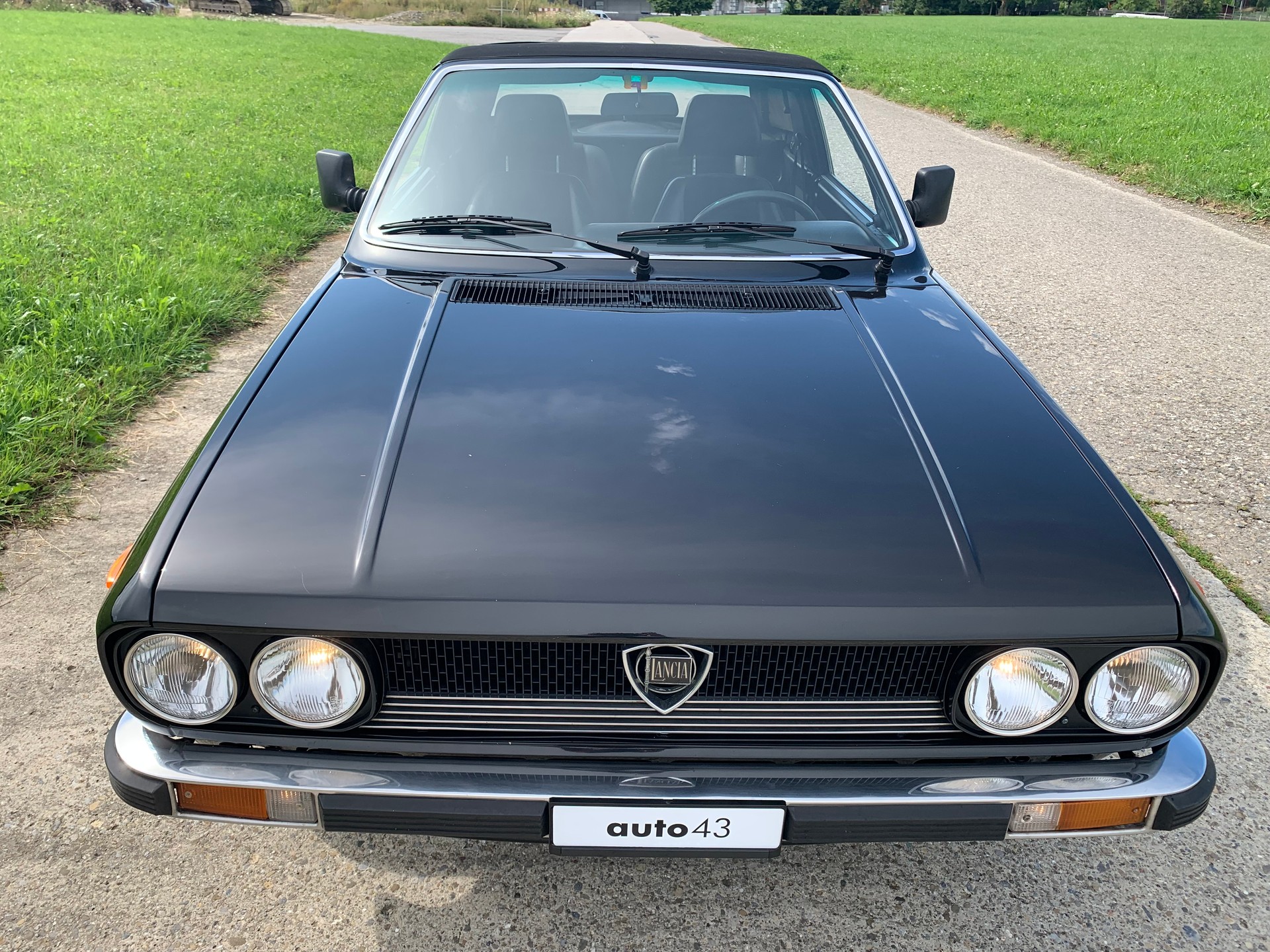 LANCIA Beta 2000 Spider-showroom-element-2