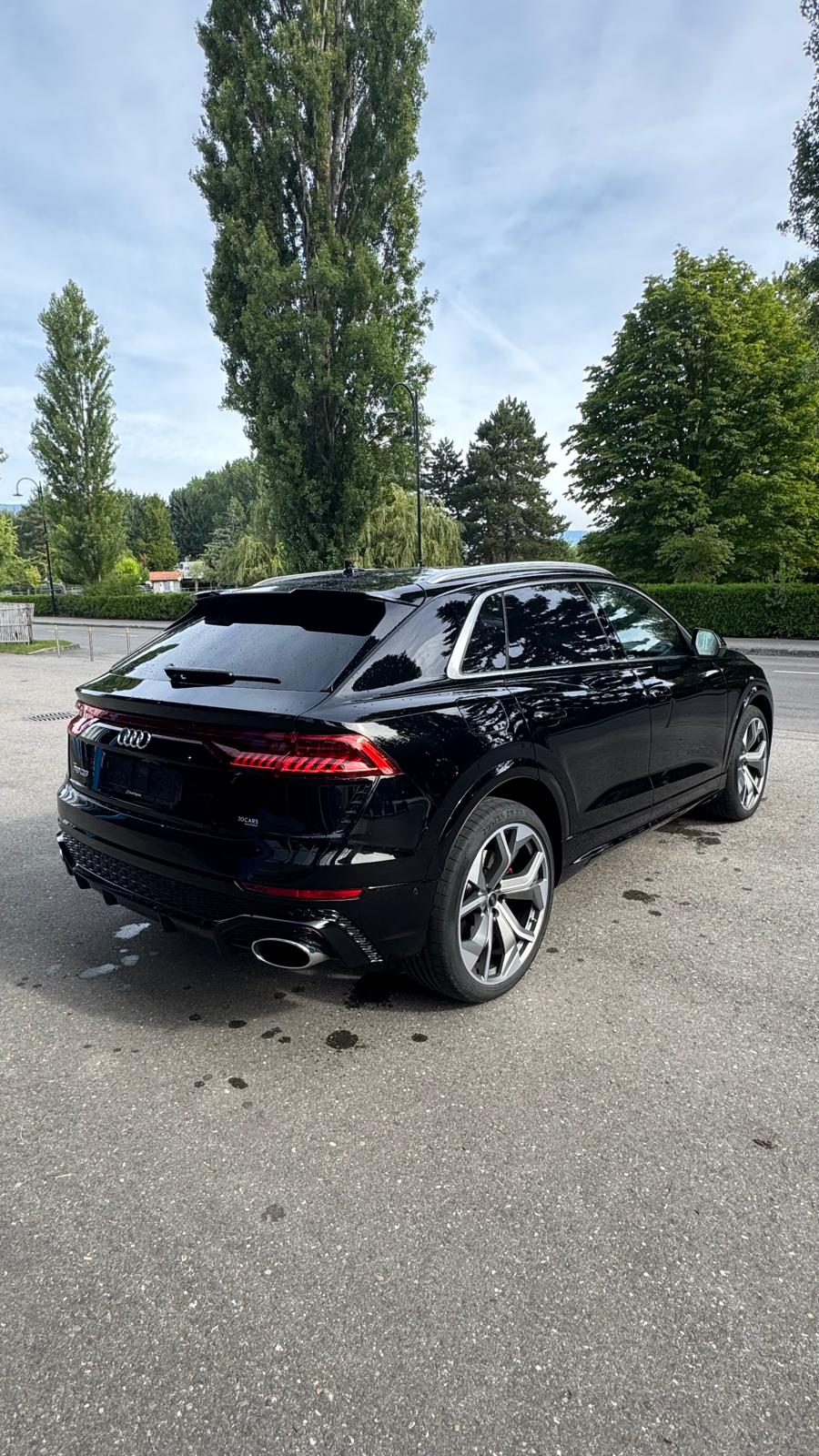 AUDI RSQ8 quattro tiptronic-image-3