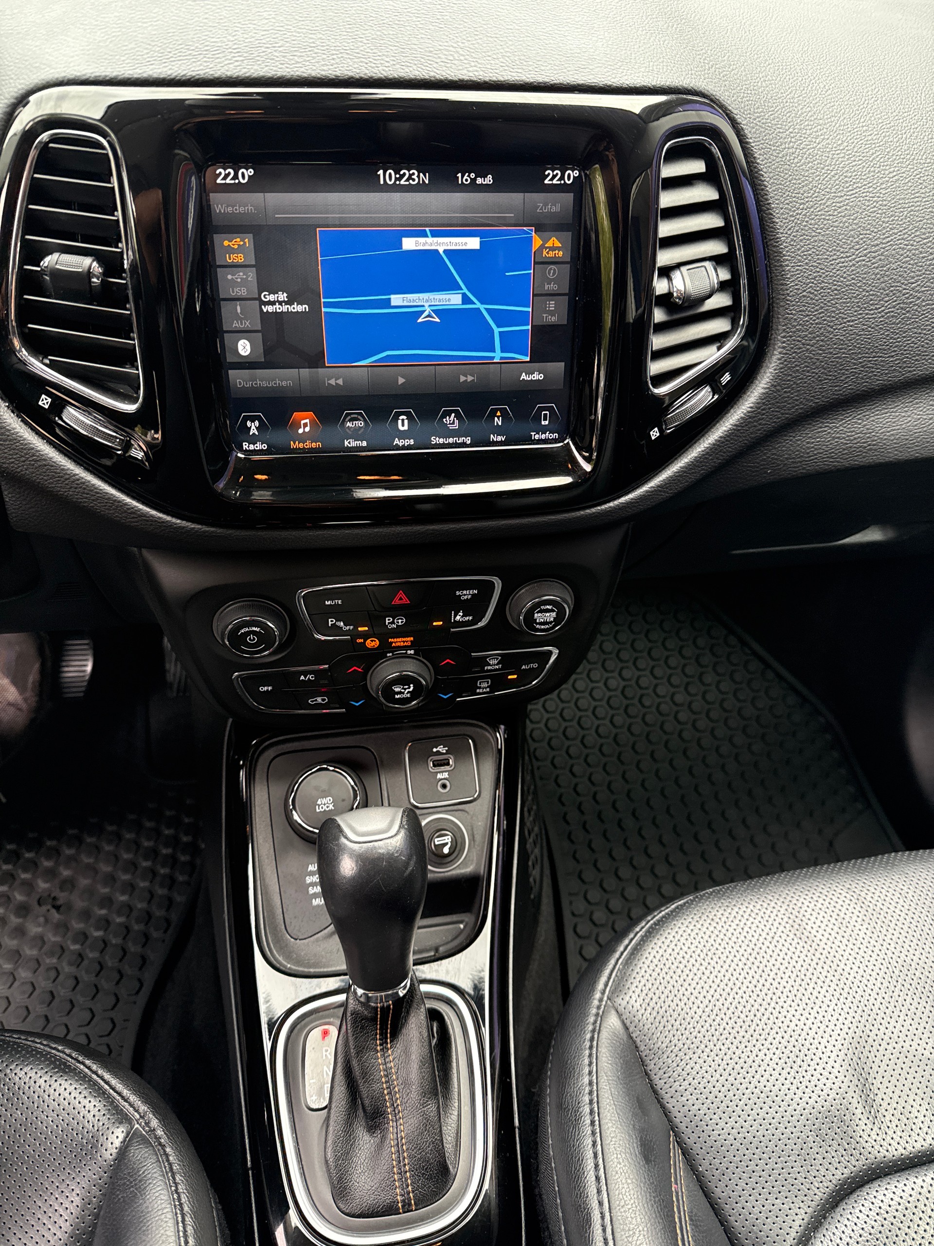 JEEP Compass 2.0CRD Limited AWD 9ATX-image-9