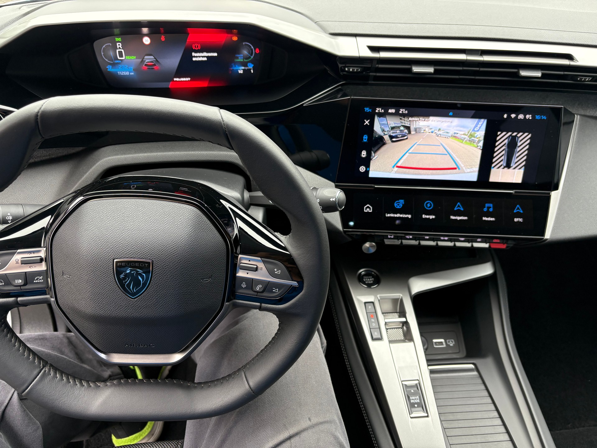 PEUGEOT 308 SW e-Allure-image-11