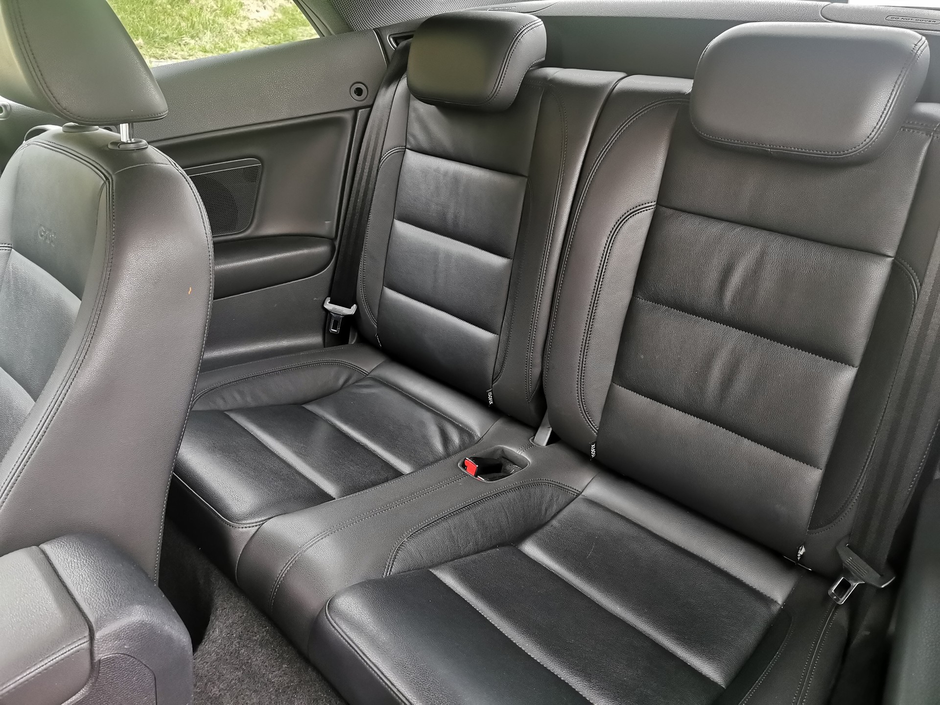 VW Golf Cabrio 2.0 TSI GTI DSG-image-10