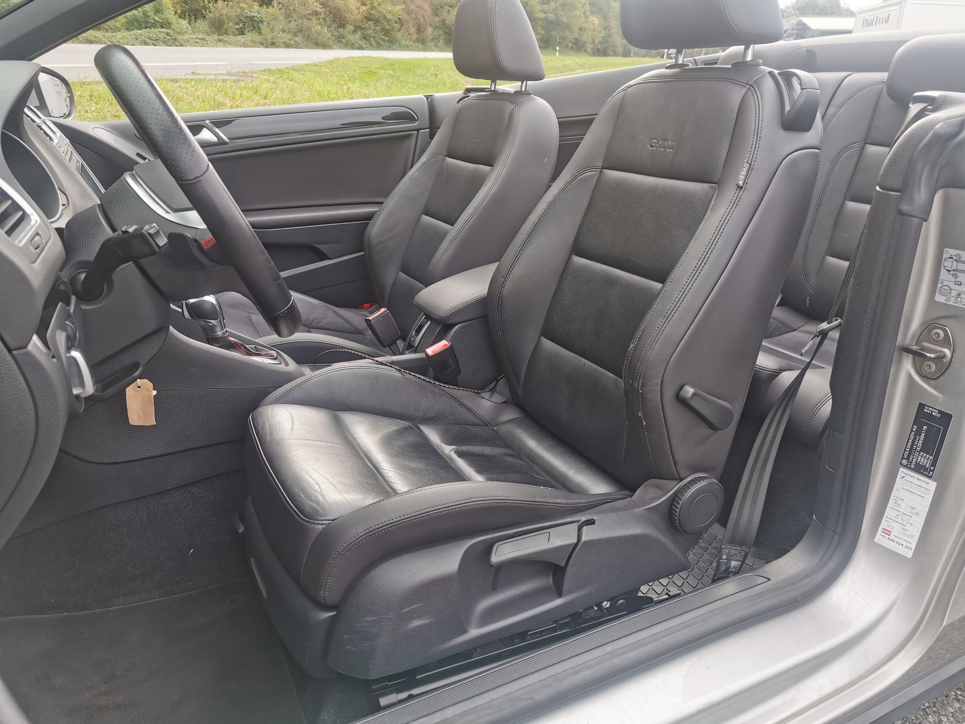 VW Golf Cabrio 2.0 TSI GTI DSG-image-6
