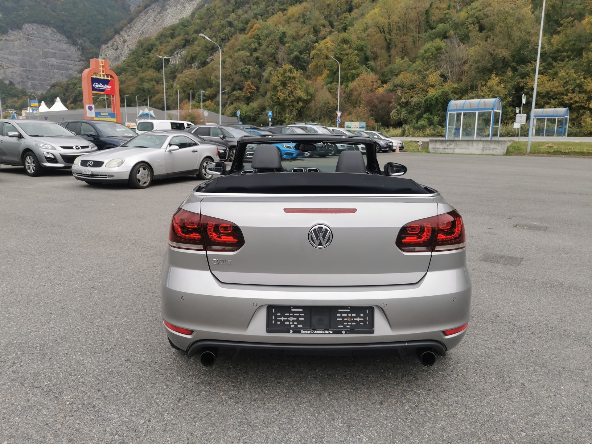 VW Golf Cabrio 2.0 TSI GTI DSG-image-3