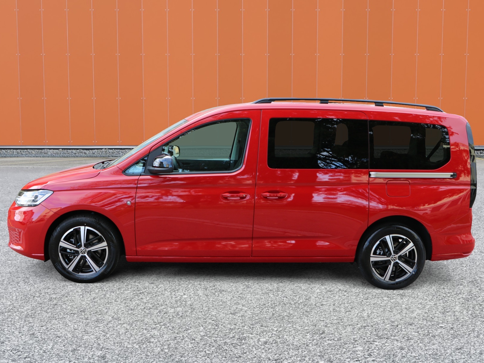 VW Caddy Maxi 2.0 TDI 4Motion-image-3