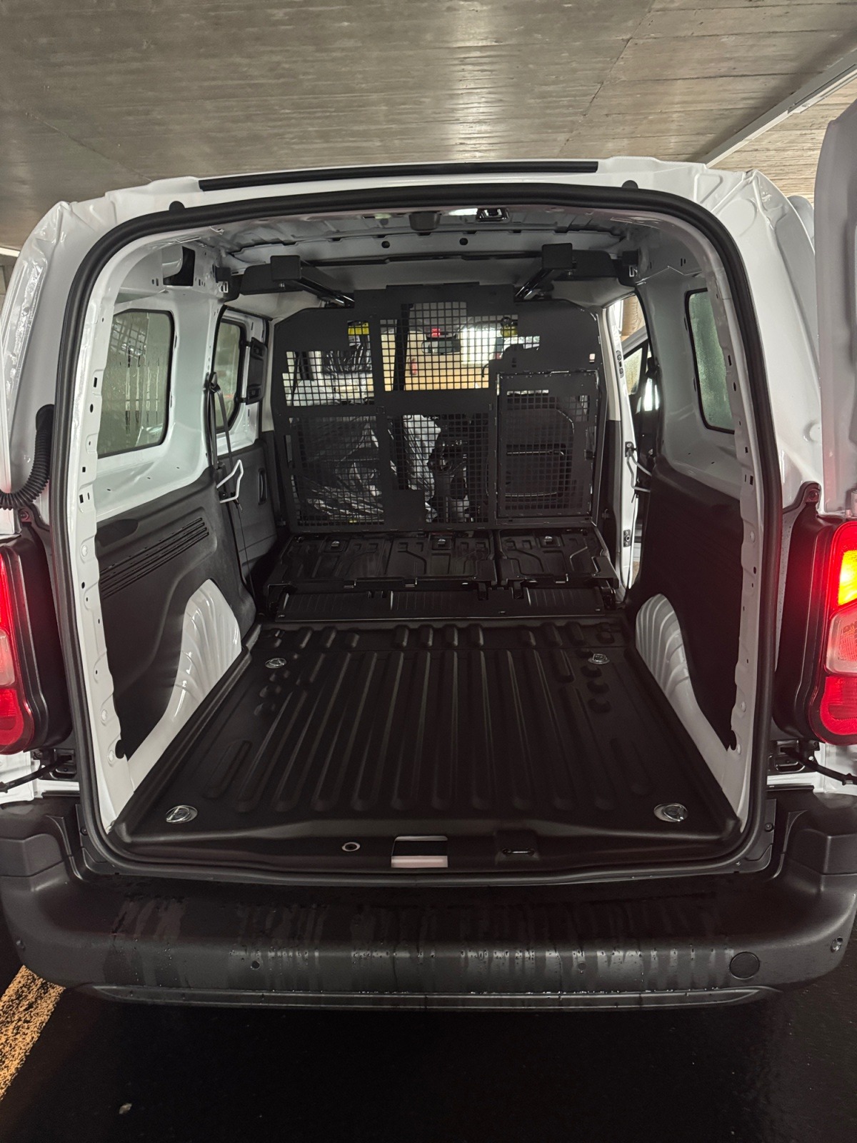 FIAT Doblo 1.5 BlueHDi L2 800kg Crew Van Easy Pro-image-13