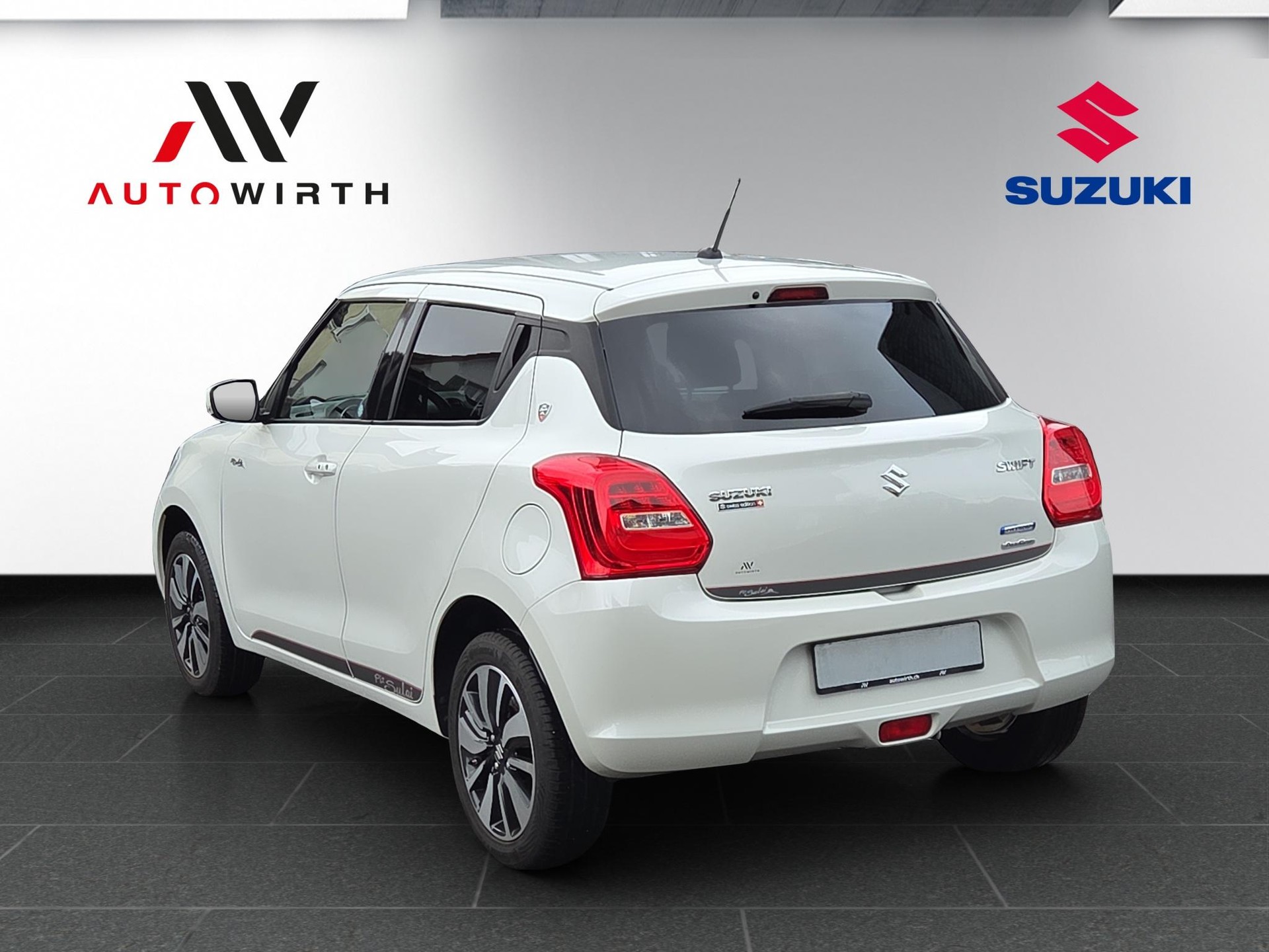 SUZUKI Swift 1.2 Piz Sulai Top Hybrid 4x4-image-6