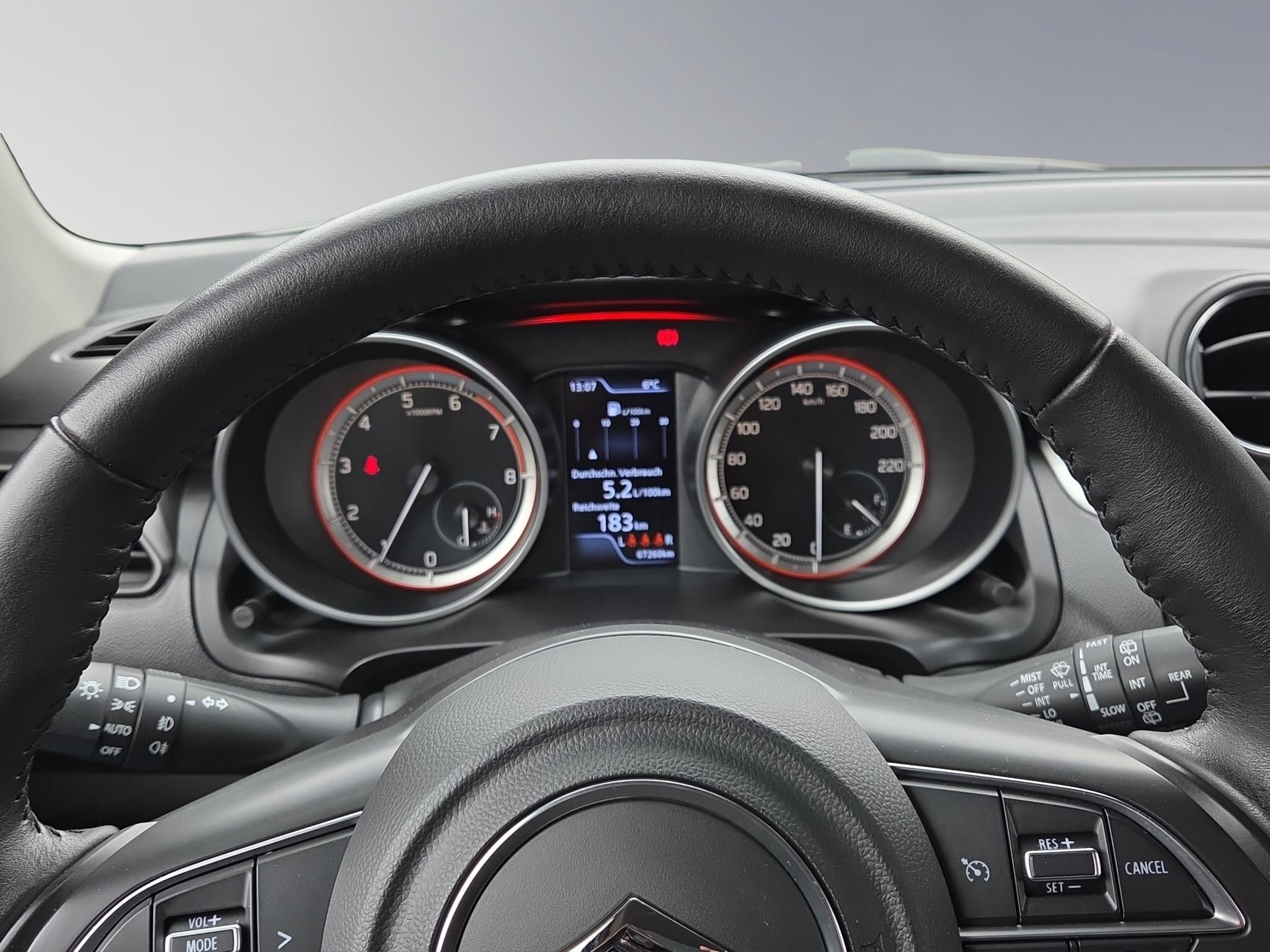 SUZUKI Swift 1.2 Piz Sulai Top Hybrid 4x4-image-10
