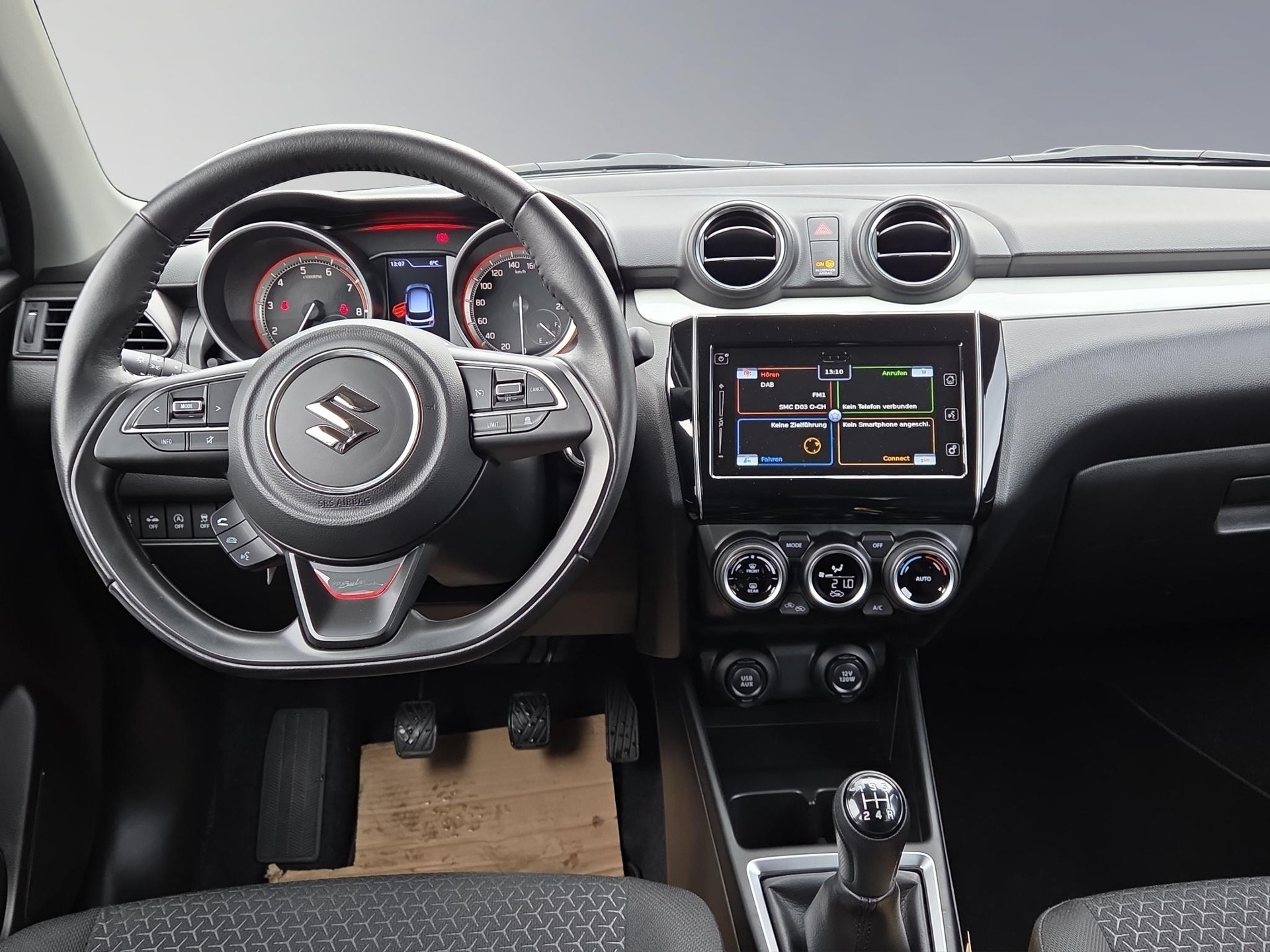 SUZUKI Swift 1.2 Piz Sulai Top Hybrid 4x4-image-11