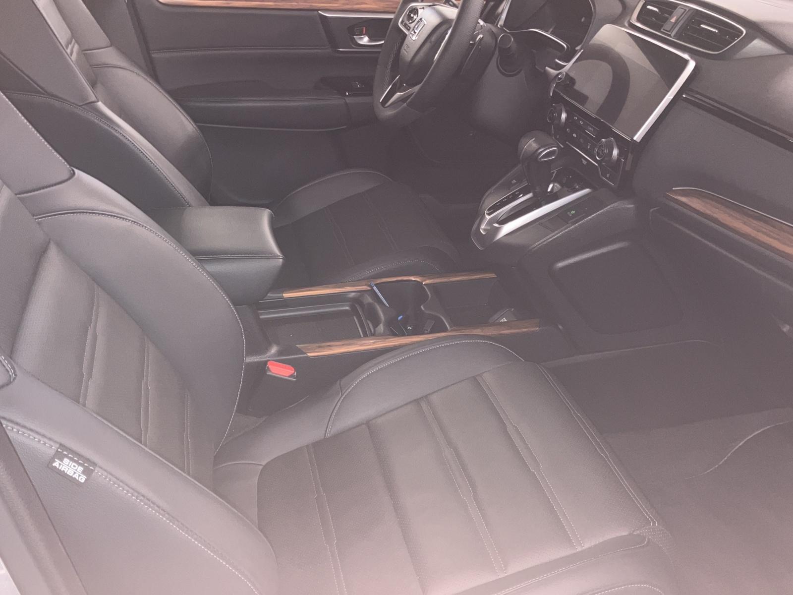 HONDA CR-V 1.5 i-VTEC Executive 4WD-image-12