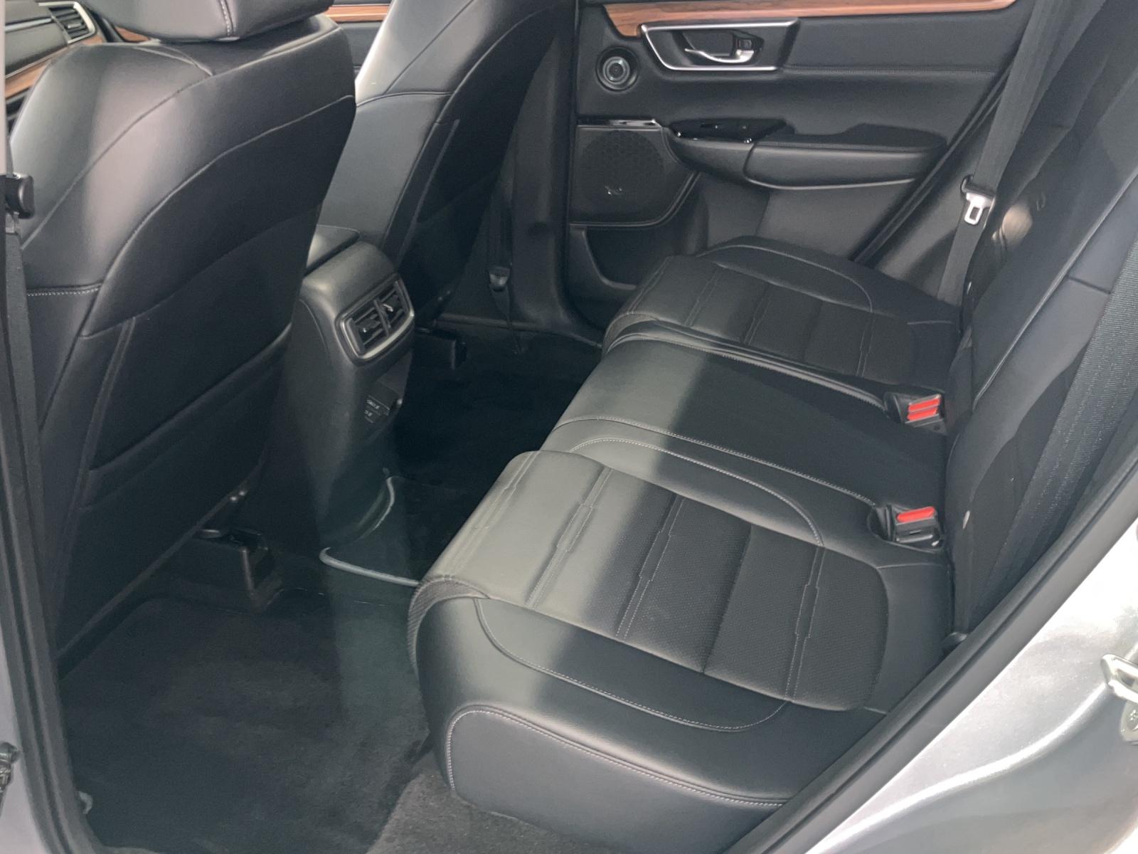 HONDA CR-V 1.5 i-VTEC Executive 4WD-image-9
