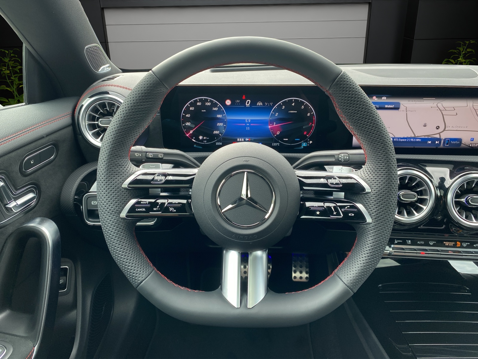 MERCEDES-BENZ CLA Shooting Brake 250 4Matic 8G-DCT-image-9