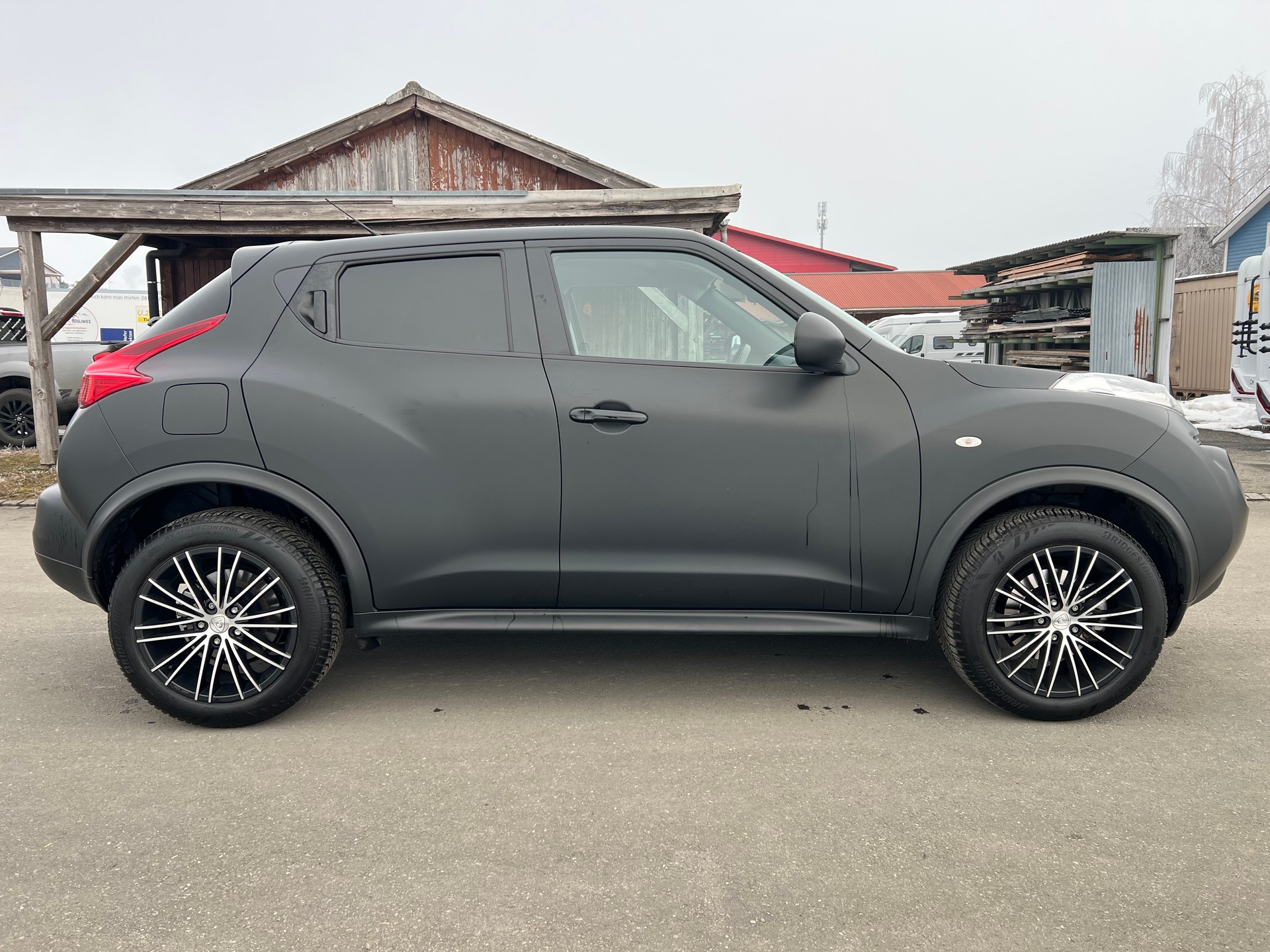 NISSAN Juke 1.6 DIG-T Shiro Pure Black-image-7