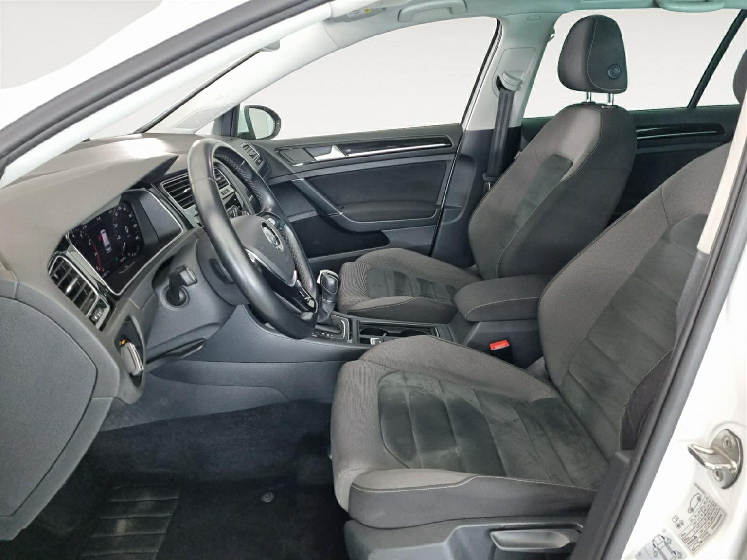 VW Golf Variant 1.5 TSI EVO Comfortline DSG-image-4
