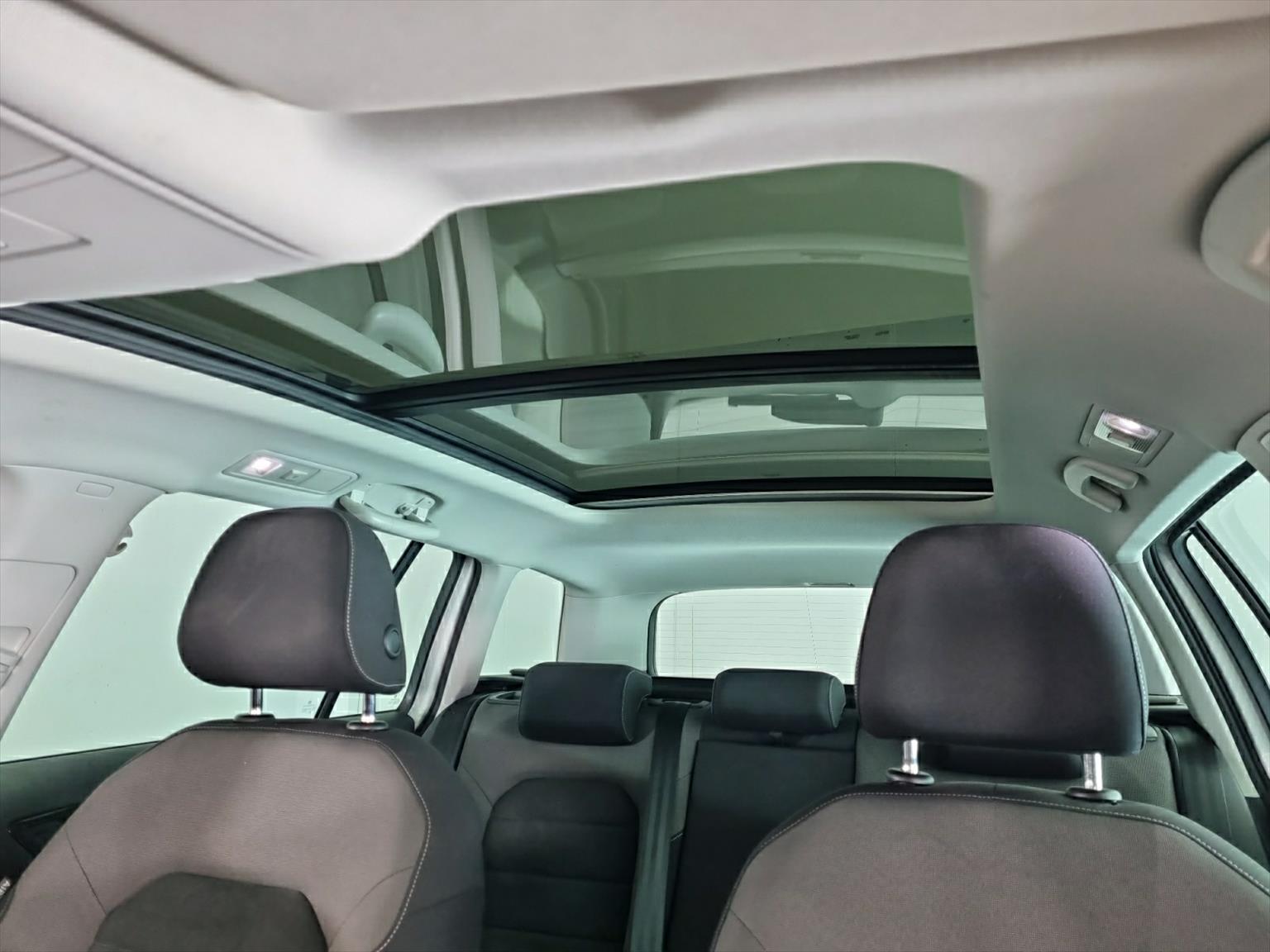 VW Golf Variant 1.5 TSI EVO Comfortline DSG-image-11