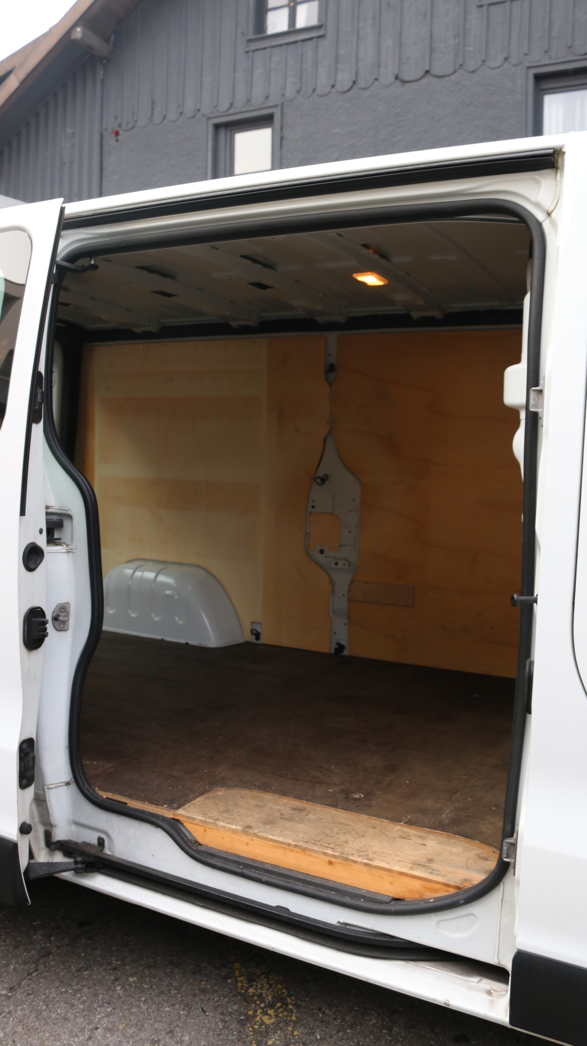 RENAULT Trafic 1.6 dCi 120 2.9t Business L2H1-image-14