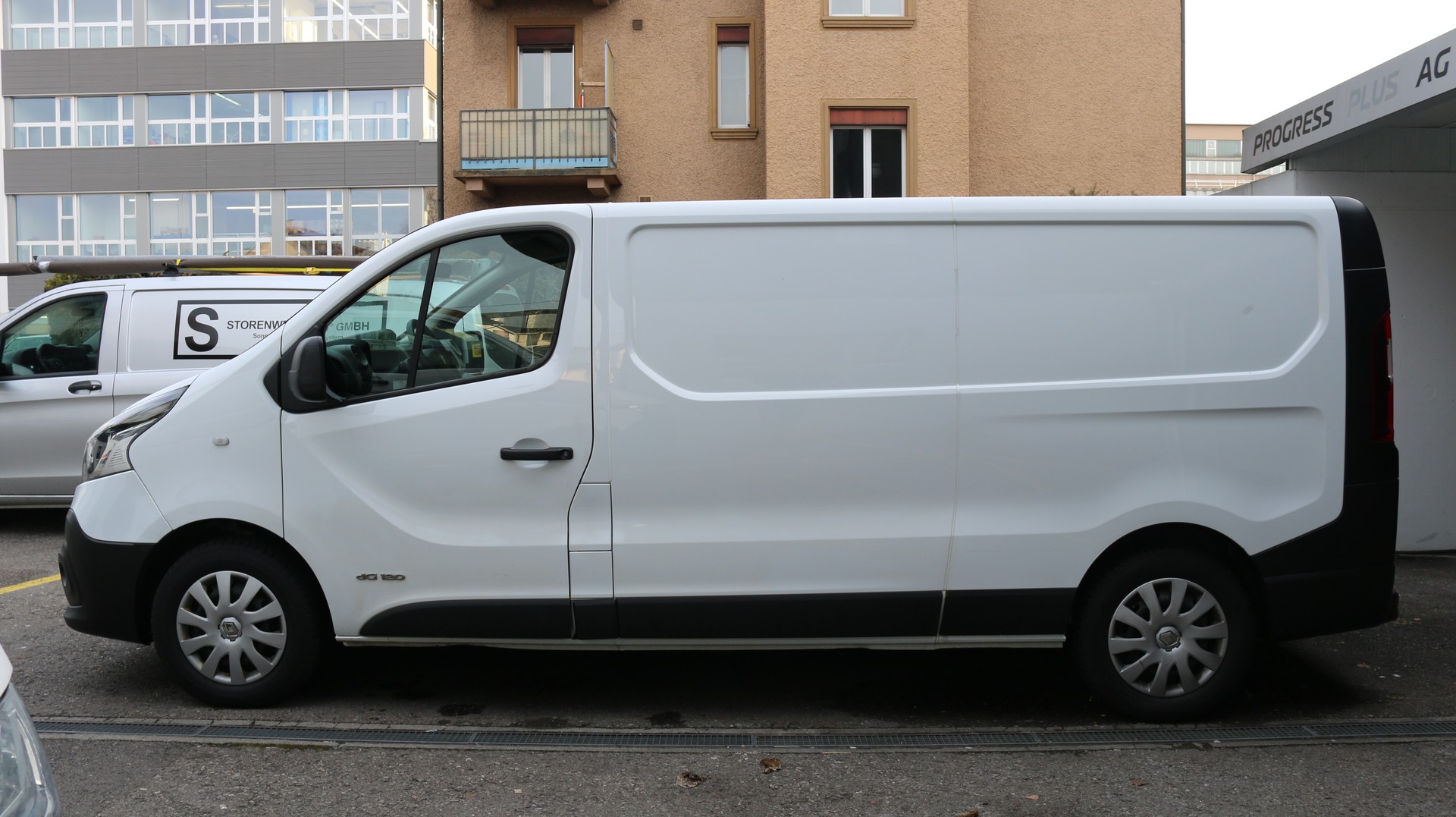 RENAULT Trafic 1.6 dCi 120 2.9t Business L2H1-image-2