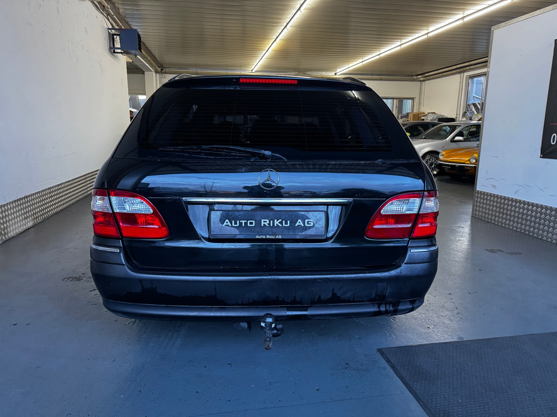 MERCEDES-BENZ E 350 Avantgarde 4Matic Automatic-image-9