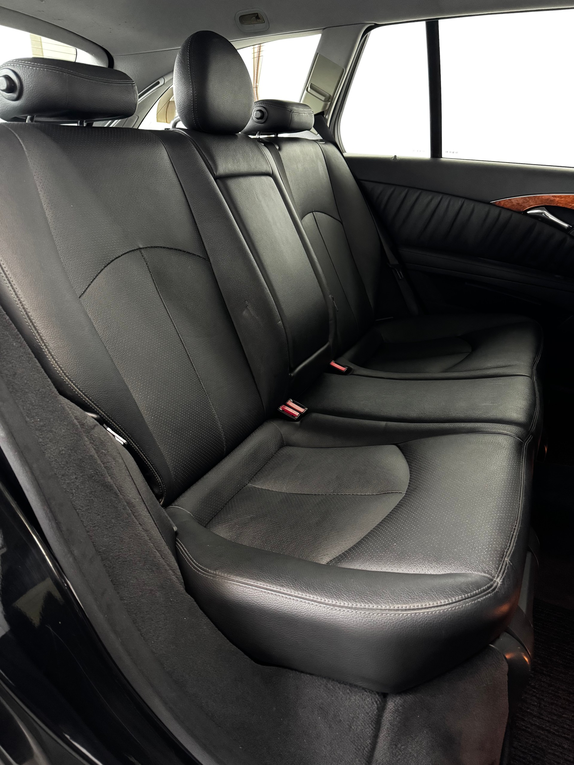 MERCEDES-BENZ E 350 Avantgarde 4Matic Automatic-image-20