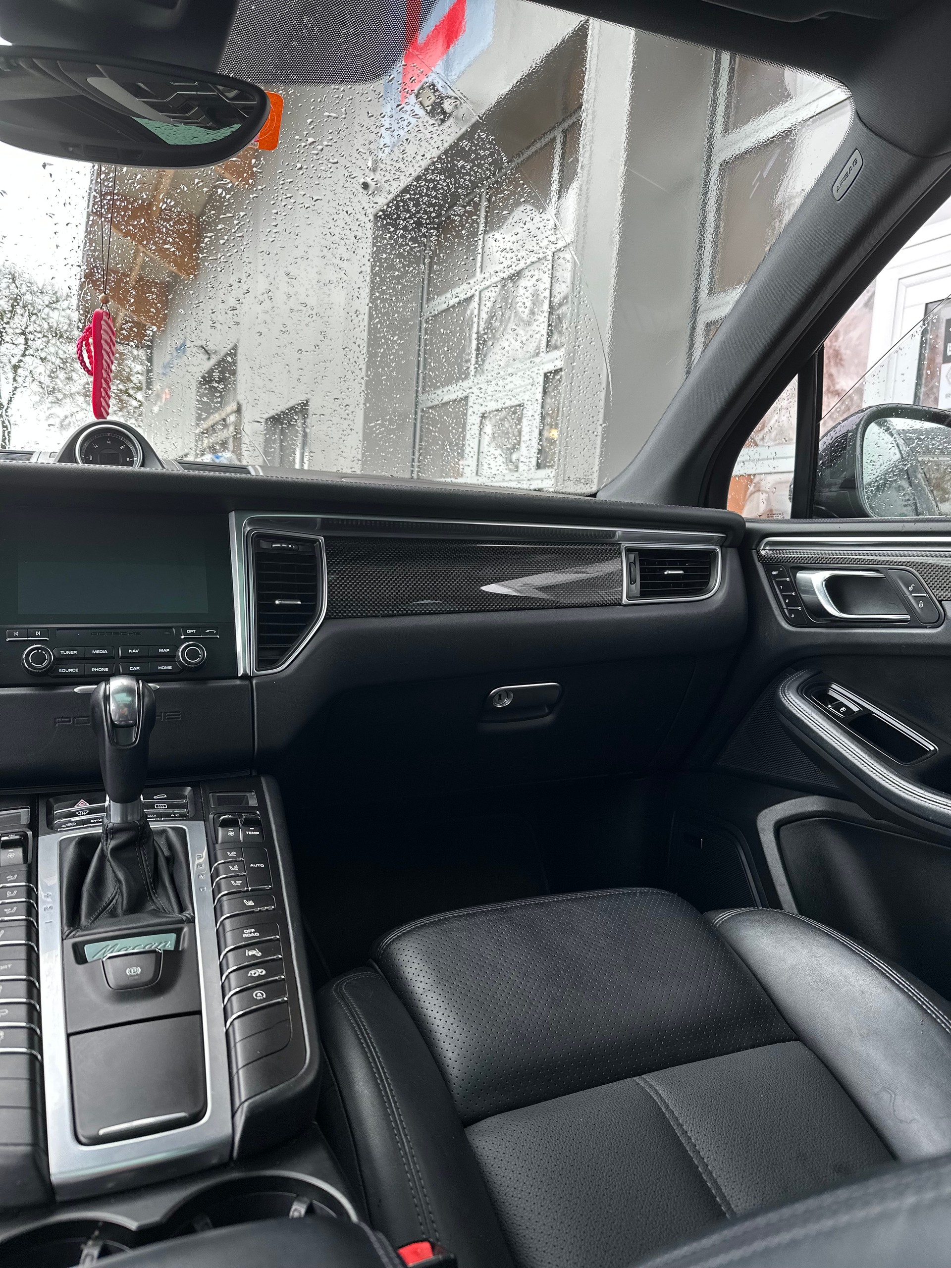 PORSCHE Macan GTS PDK-image-6