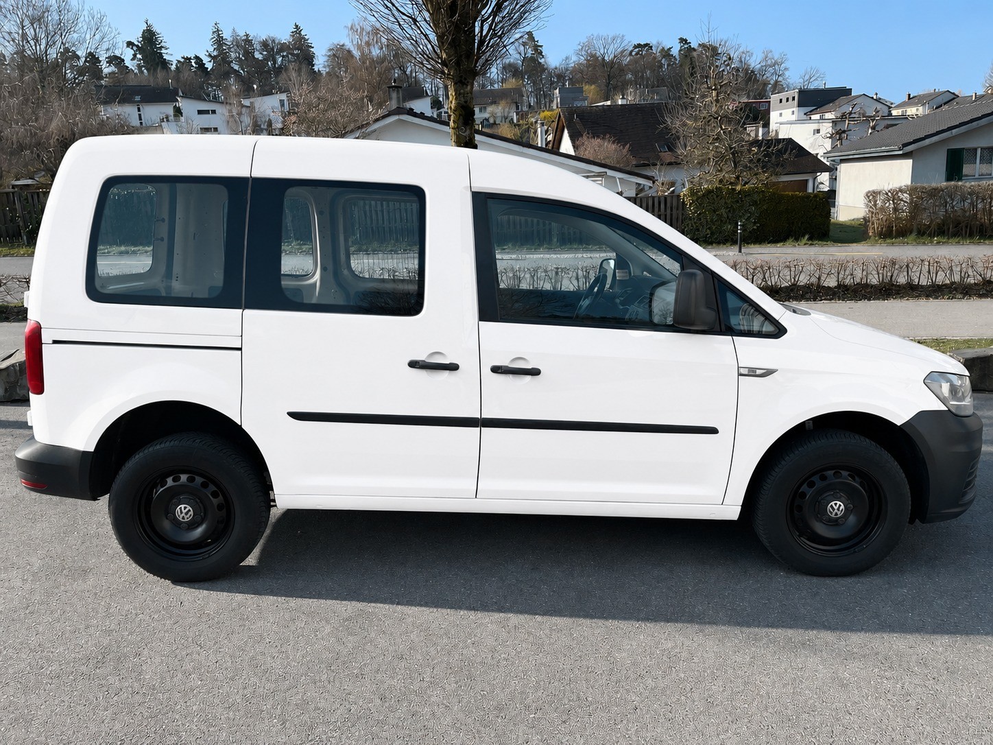 VW Caddy 2.0TDI 4Motion BlueMotion (Zahnriemen, Wasserpumpe und Kupplung neu)-image-5