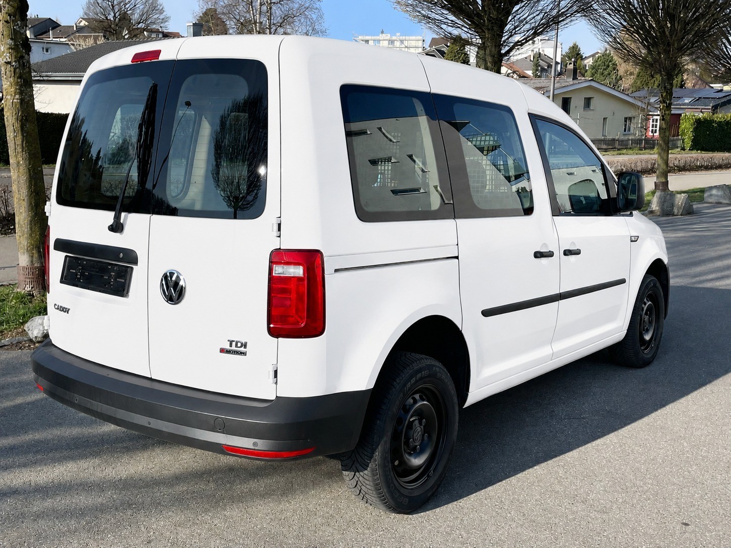 VW Caddy 2.0TDI 4Motion BlueMotion (Zahnriemen, Wasserpumpe und Kupplung neu)-image-4