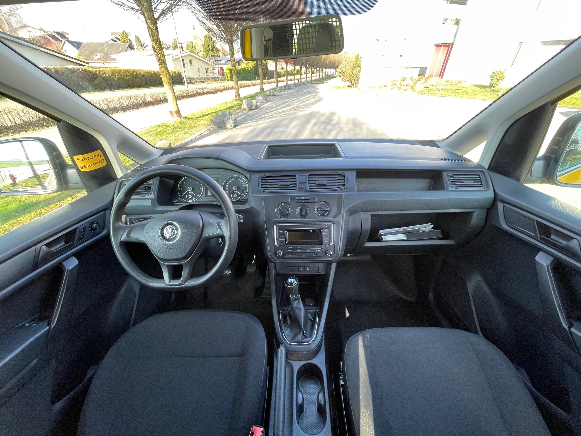 VW Caddy 2.0TDI 4Motion BlueMotion (Zahnriemen, Wasserpumpe und Kupplung neu)-image-9