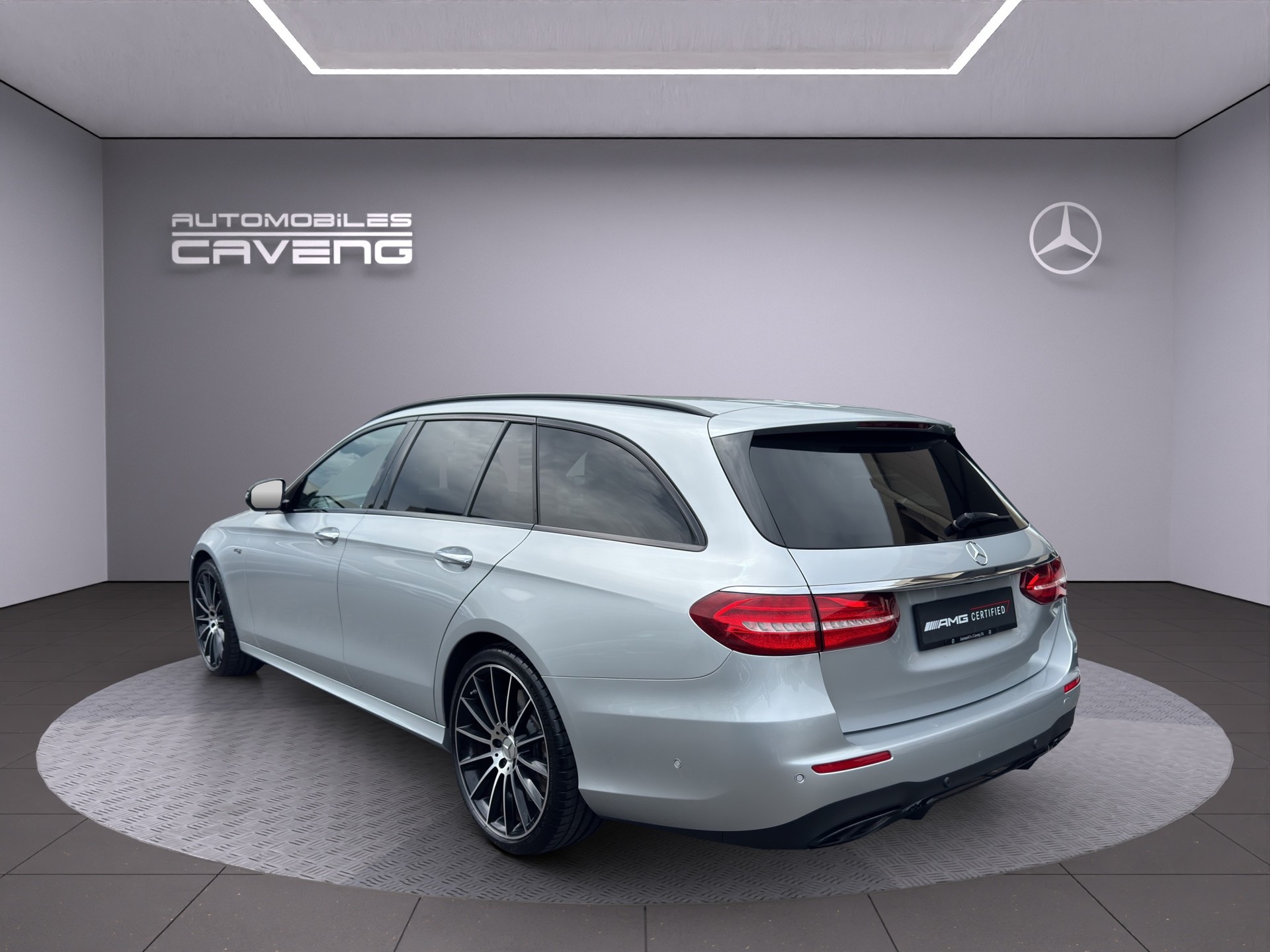 MERCEDES-BENZ E 43 AMG 4 Matic 9G-Tronic-showroom-element-2