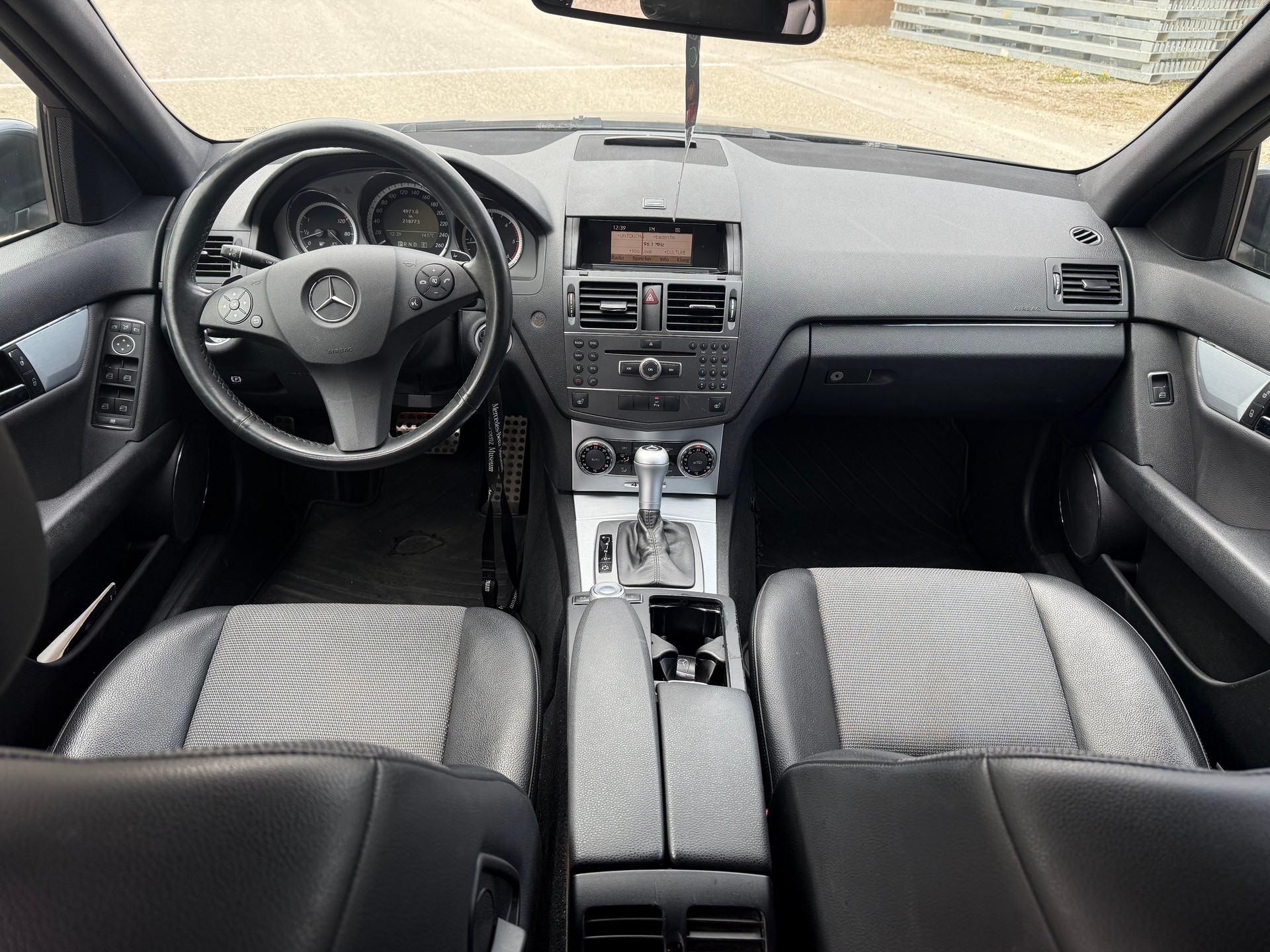 MERCEDES-BENZ C 250 CDI Avantgarde 4Matic 7G-Tronic-image-6