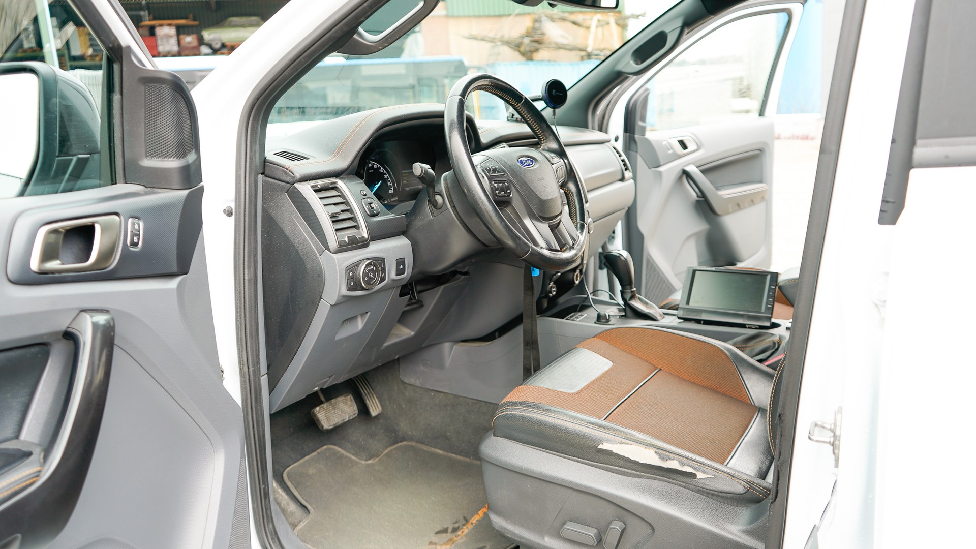 FORD Ranger Wildtrak 3.2 TDCi 4x4 A-image-9