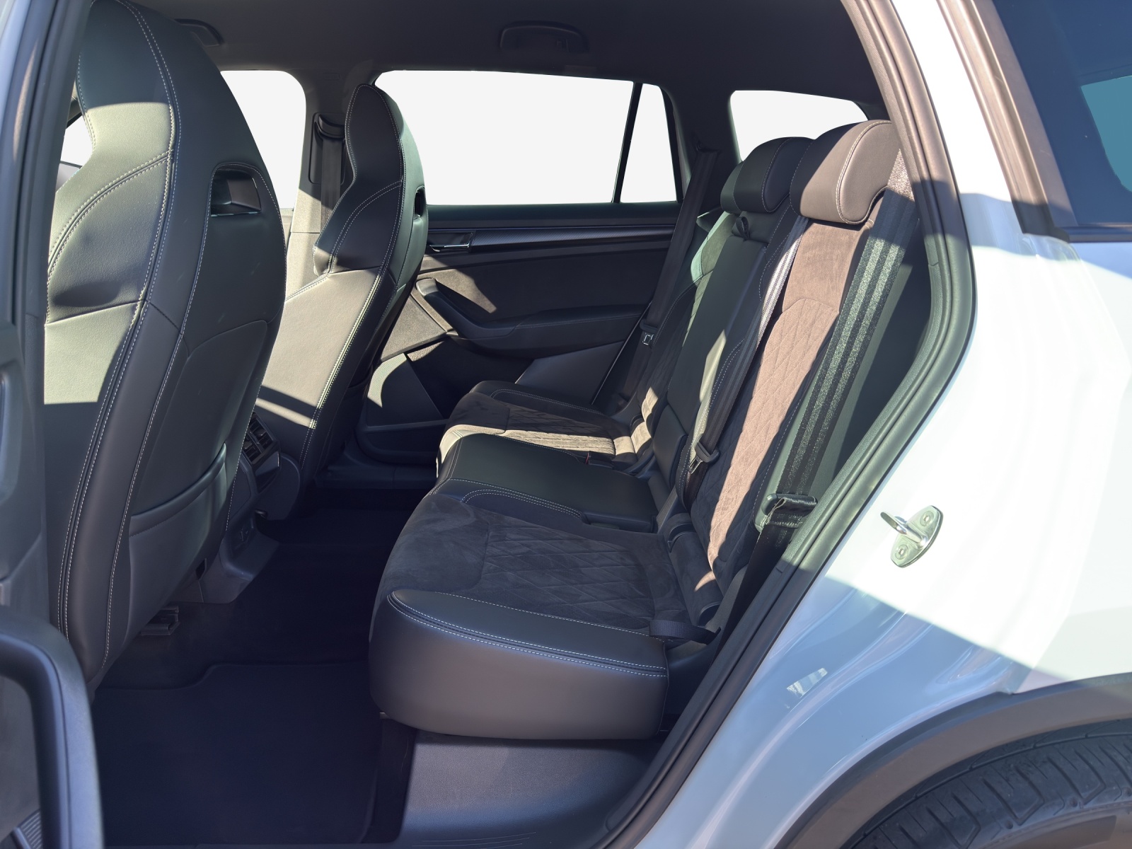 SKODA Kodiaq 2.0 TSI 4x4 SportLine-image-11