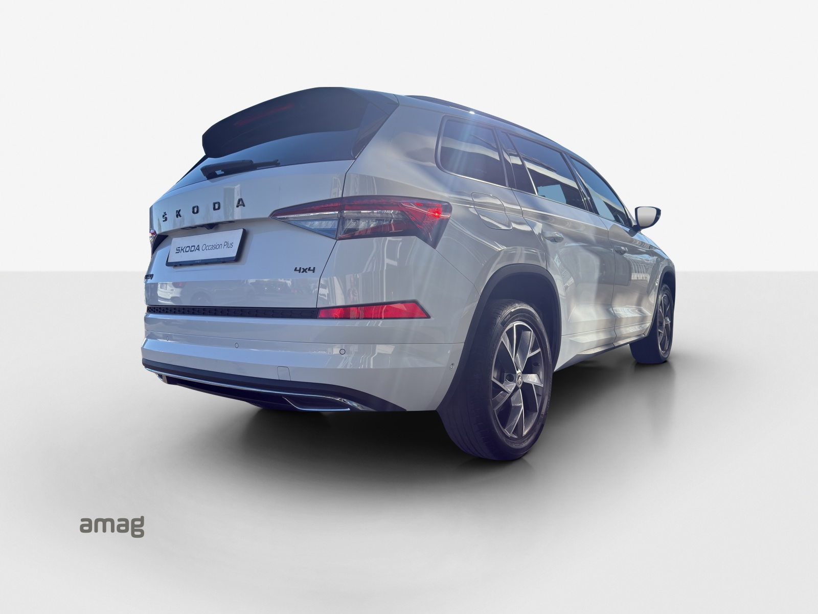 SKODA Kodiaq 2.0 TSI 4x4 SportLine-image-4