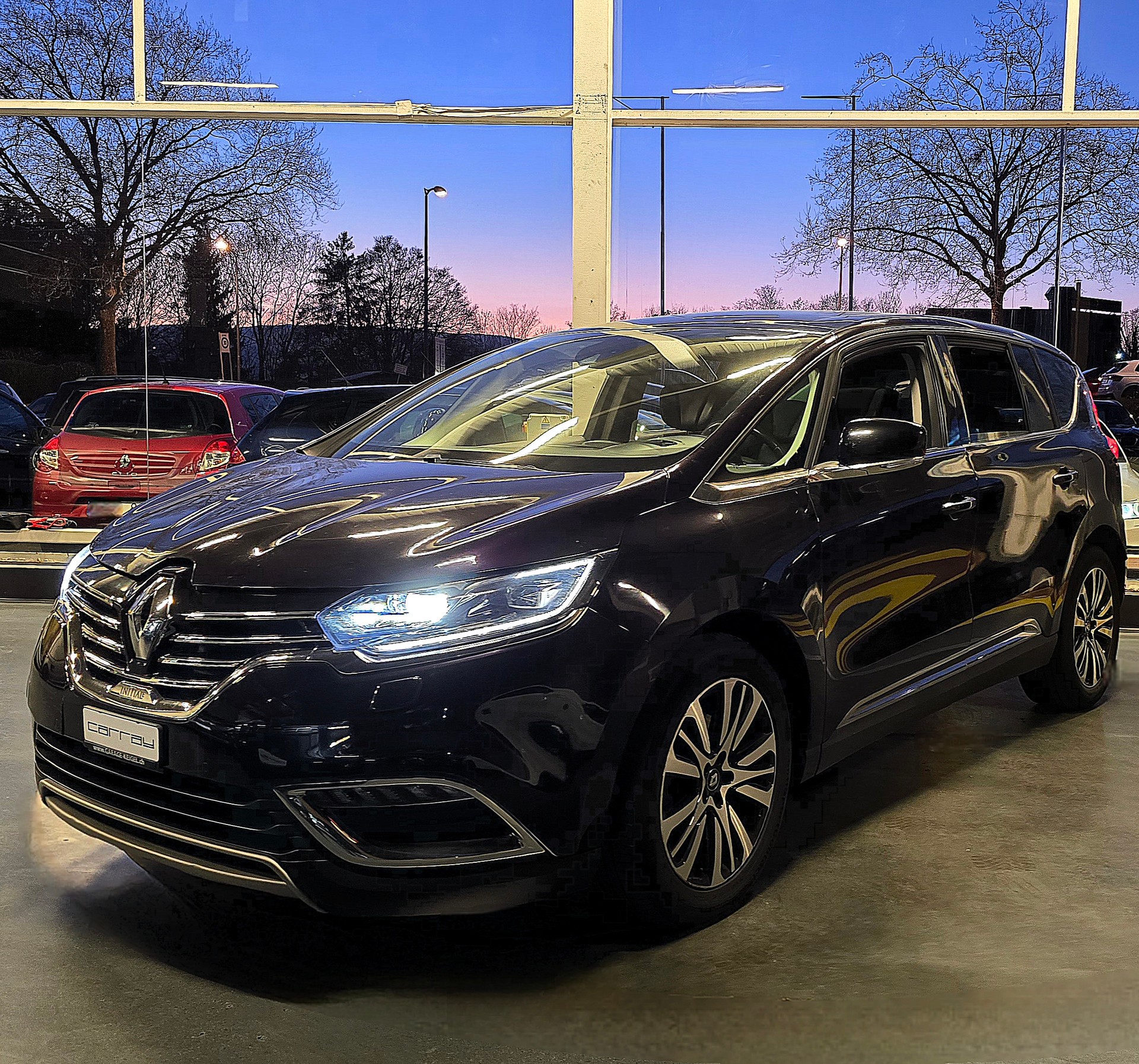 RENAULT Espace 1.6 dCi Initiale Paris EDC-showroom-element-1