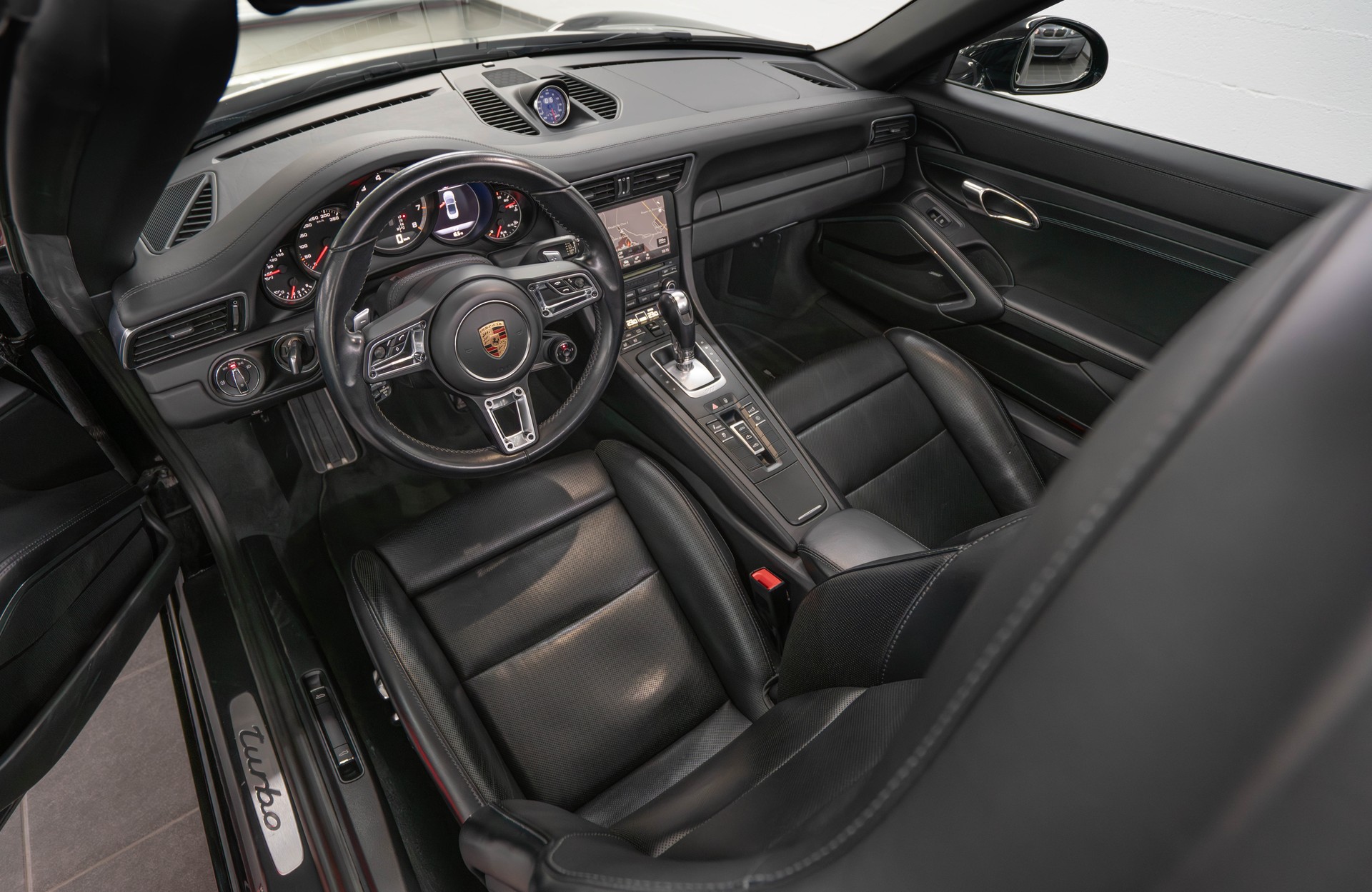 PORSCHE Turbo PDK-image-10