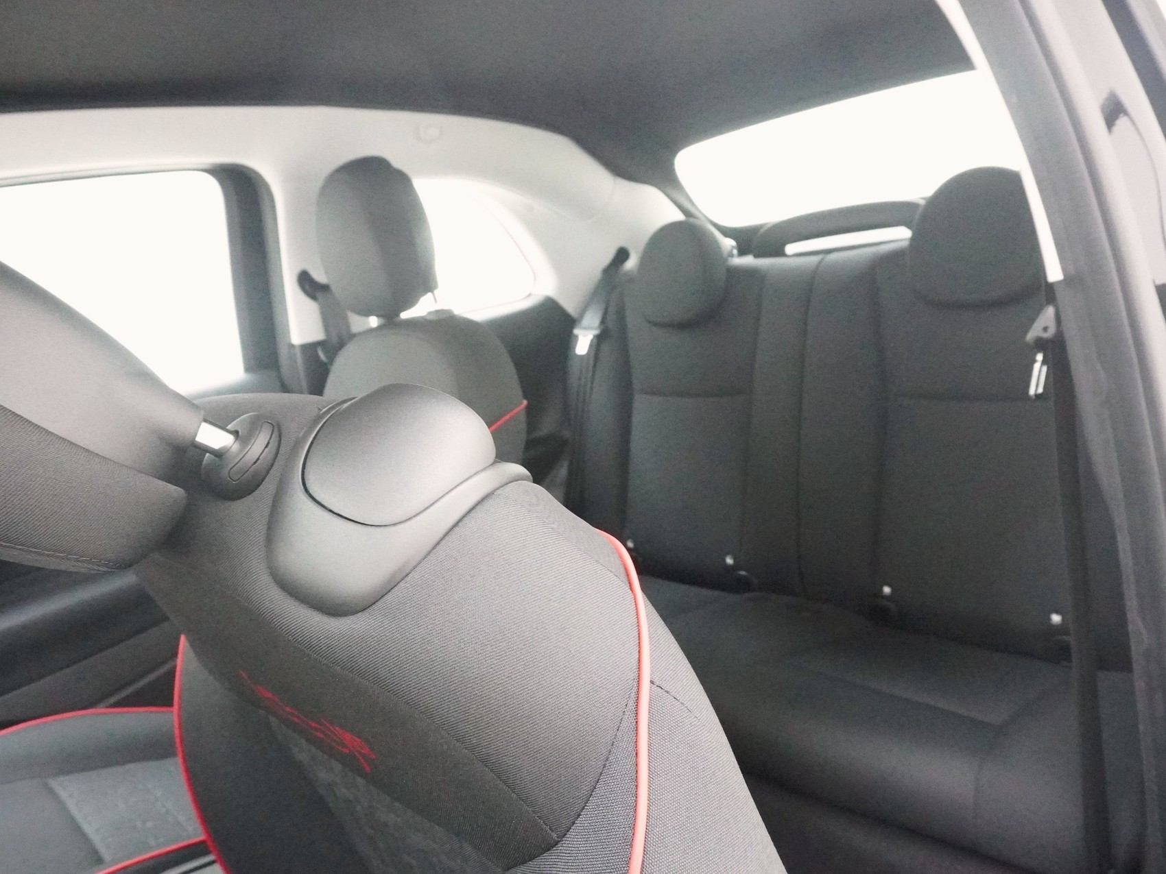 FIAT 500 Cabrio Red-image-16