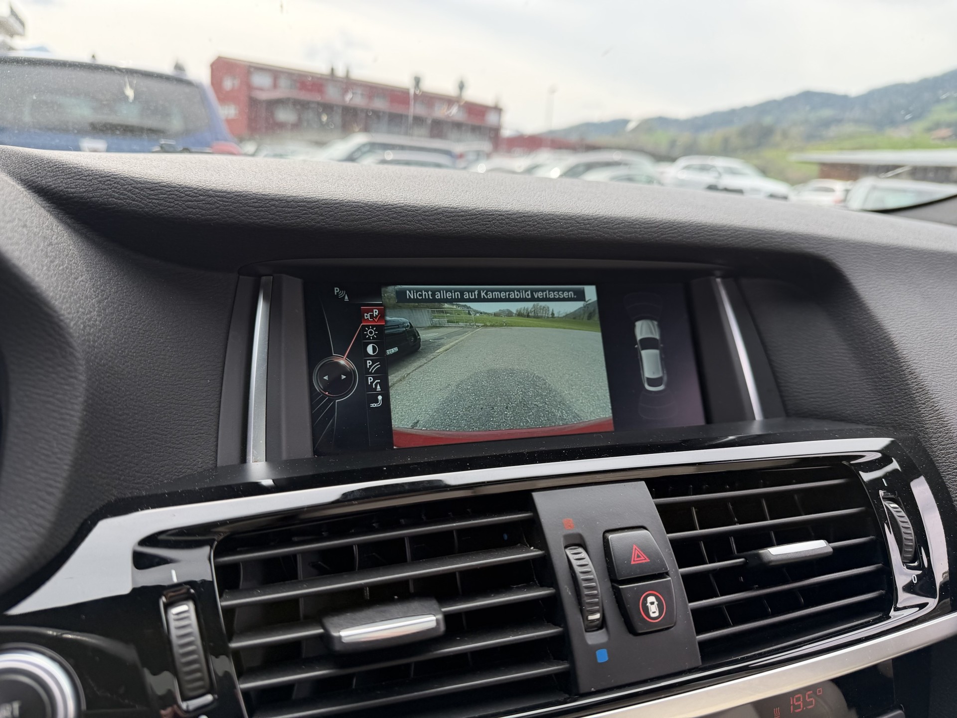 BMW X4 xDrive 35i xLine Steptronic-image-13