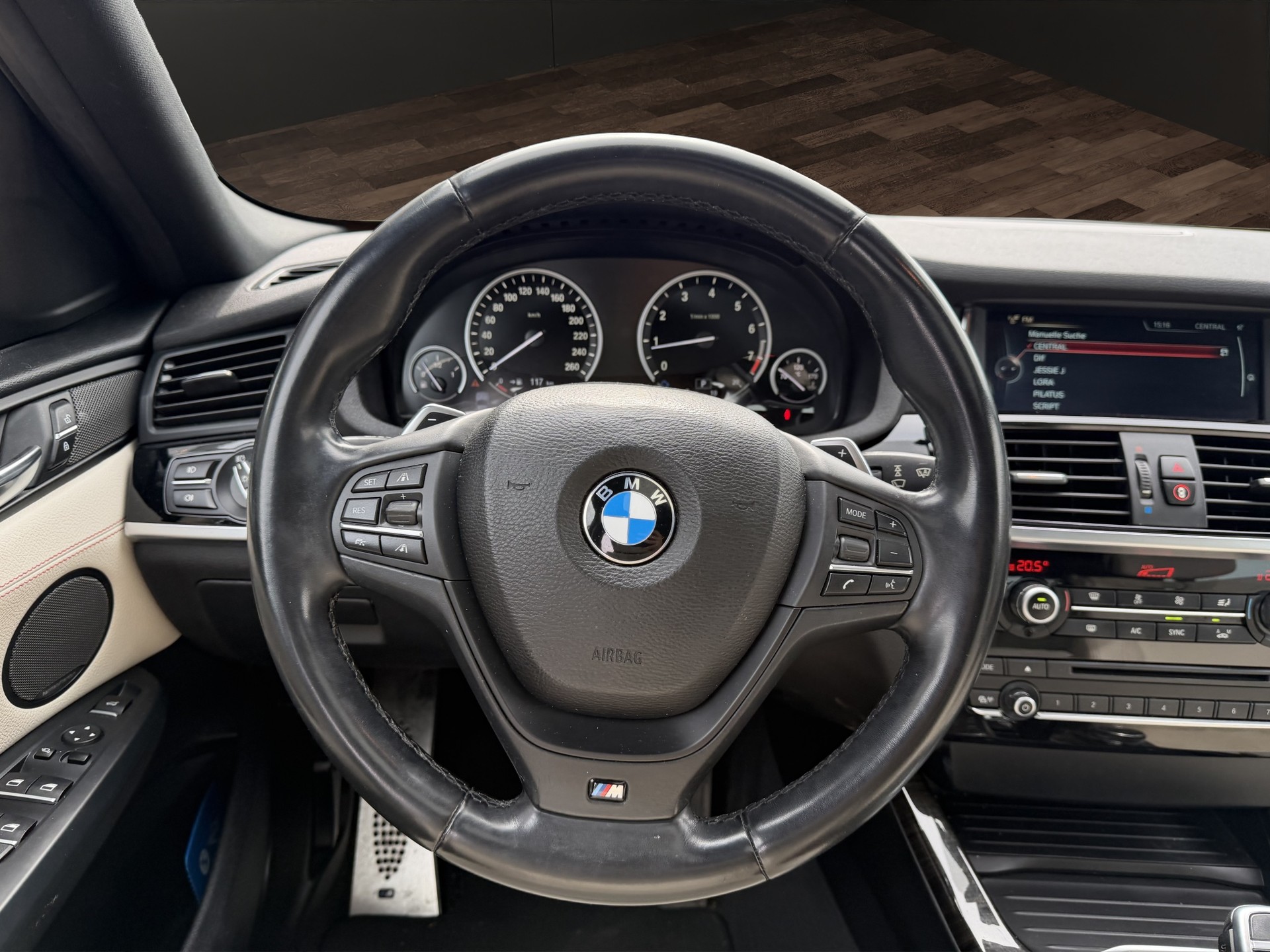 BMW X4 xDrive 35i xLine Steptronic-image-11