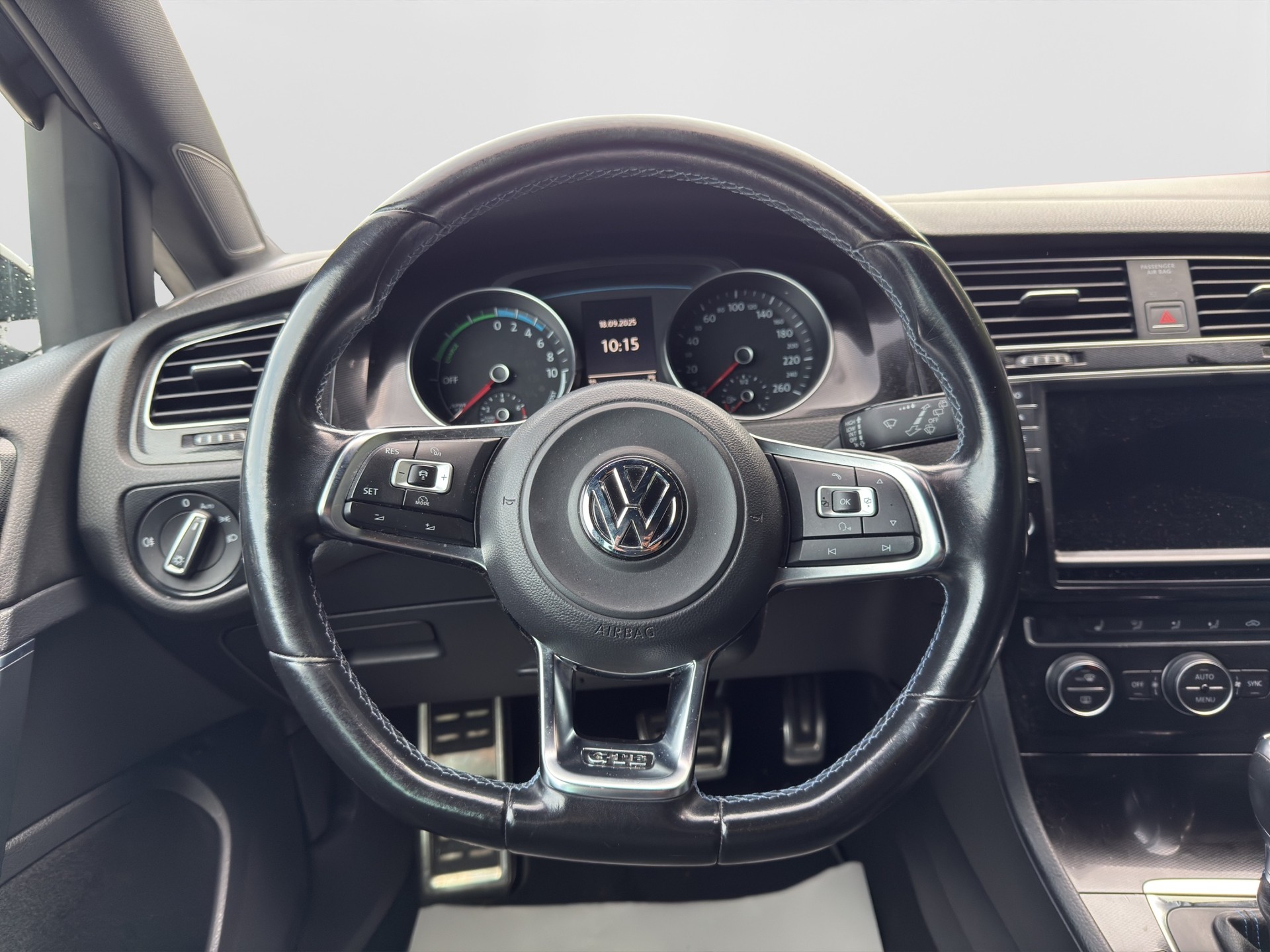 VW Golf 1.4 TSI GTE DSG-image-9