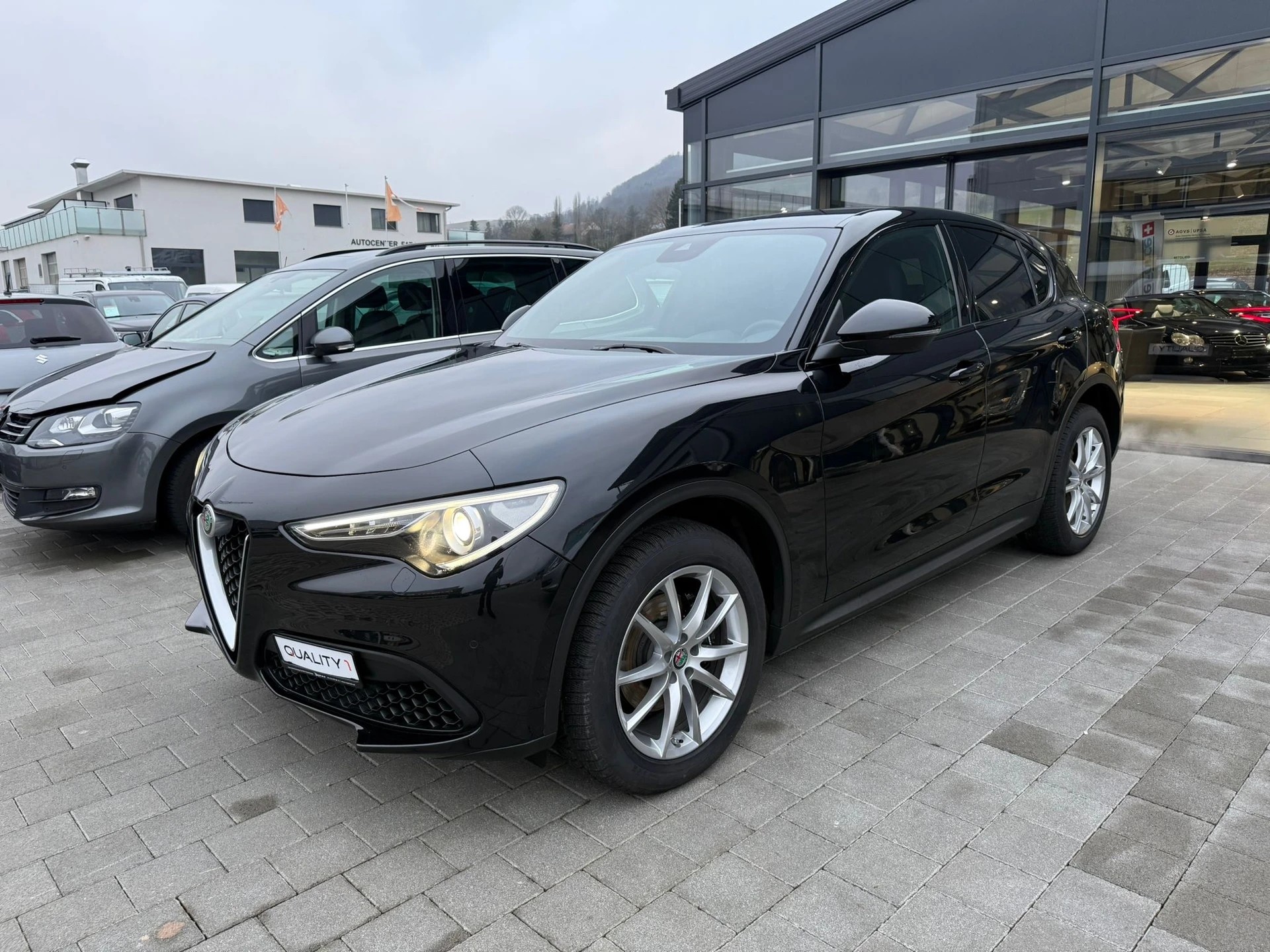 ALFA ROMEO Stelvio 2.0 Executive Q4 Automatic-showroom-element-1