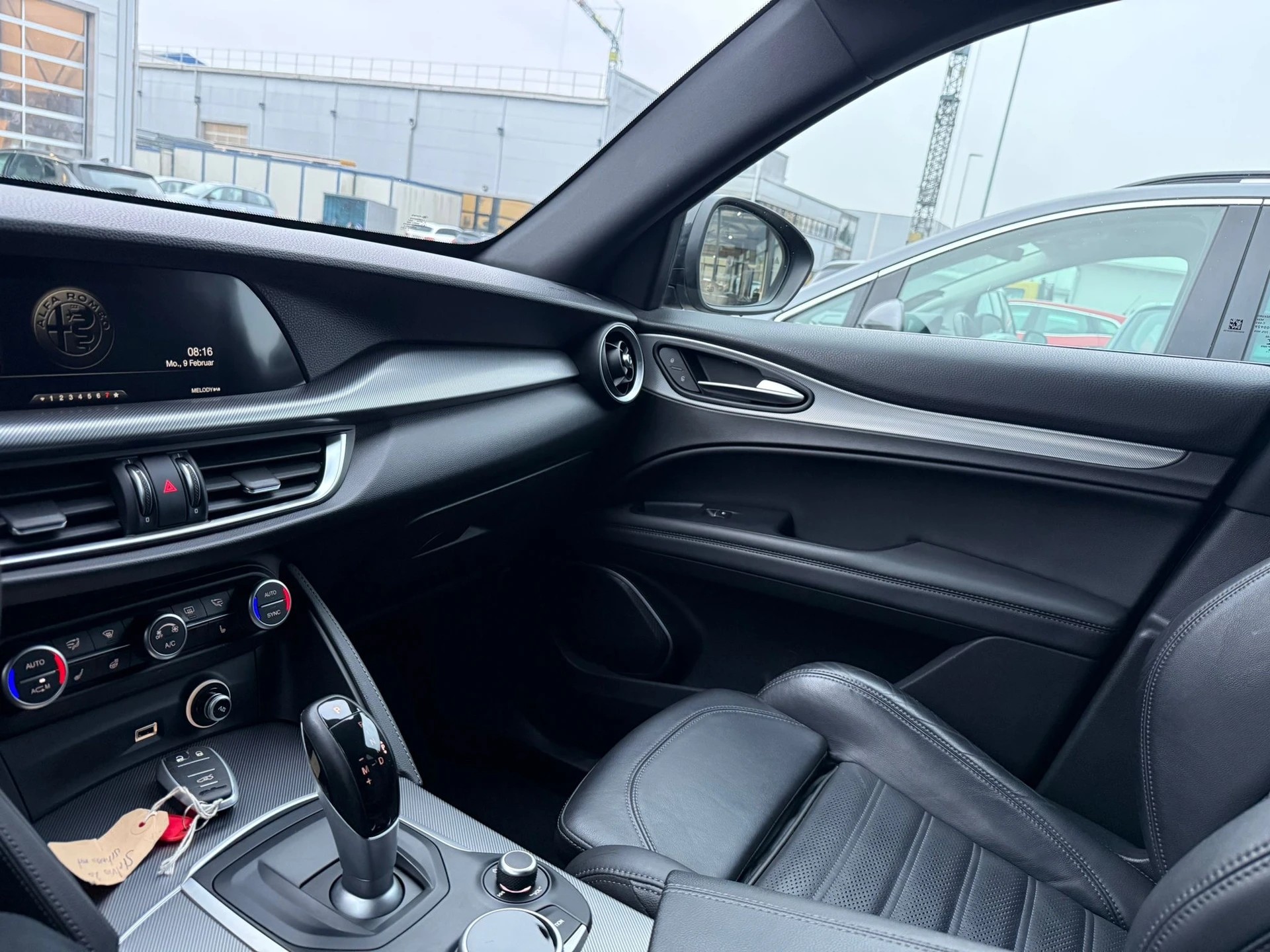 ALFA ROMEO Stelvio 2.0 Executive Q4 Automatic-image-17