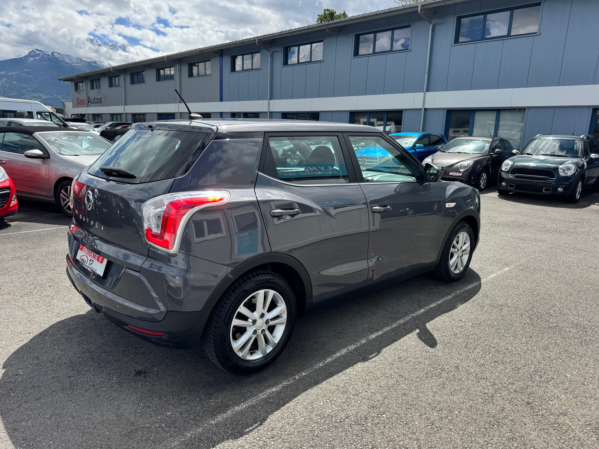 KGM-SsangYong Tivoli 1.6 e-XGi Quartz 4WD Automatic-image-4