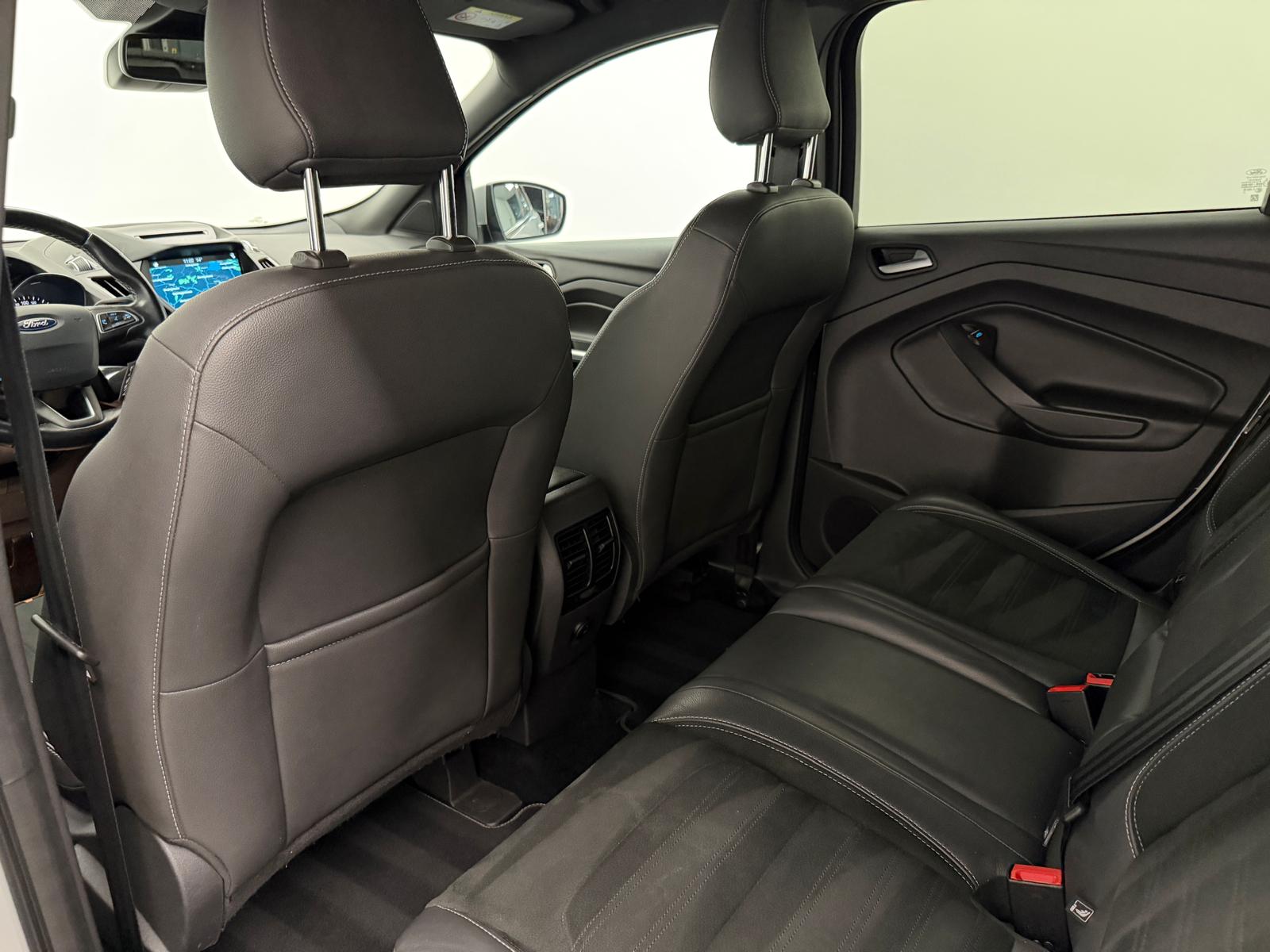FORD Kuga 2.0 TDCi ST Line 4WD PowerShift-image-12