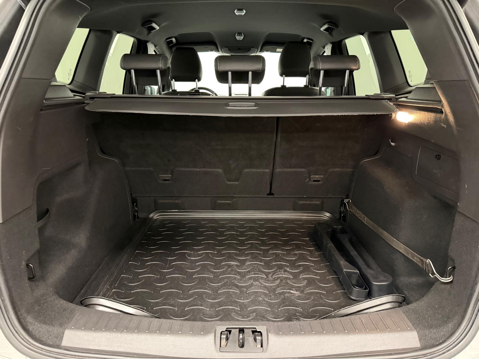 FORD Kuga 2.0 TDCi ST Line 4WD PowerShift-image-15
