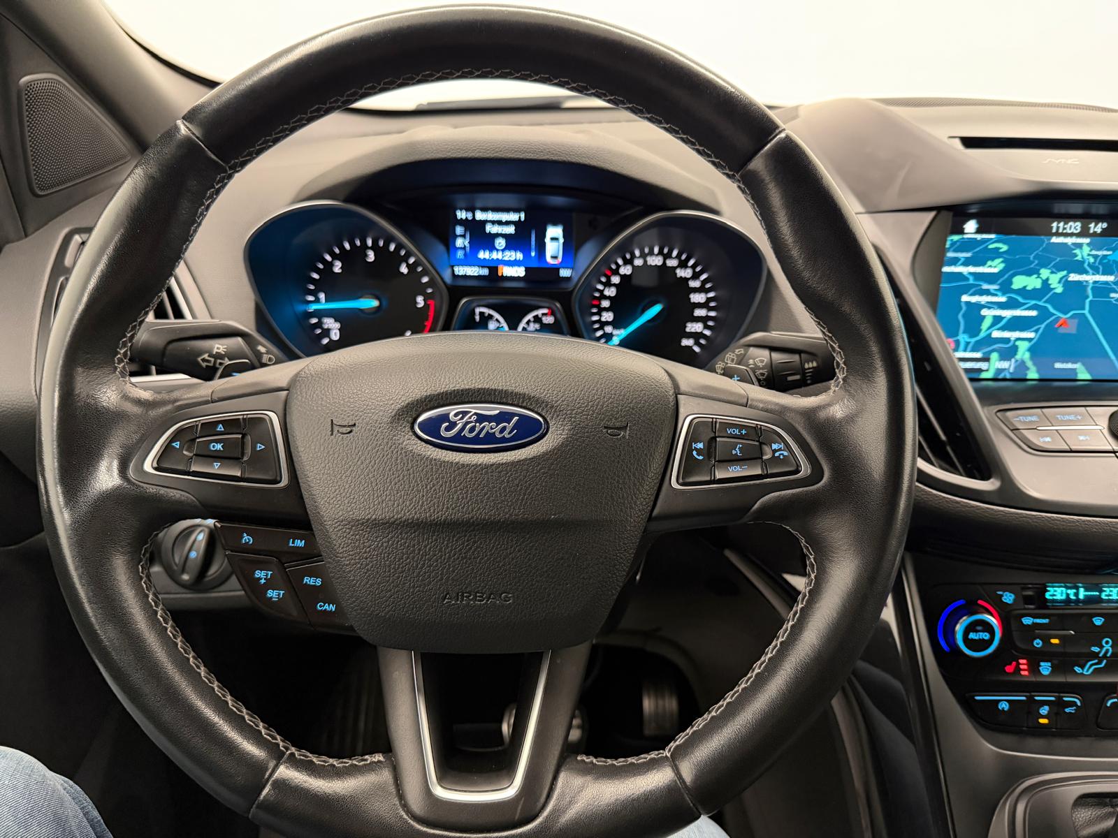 FORD Kuga 2.0 TDCi ST Line 4WD PowerShift-image-19