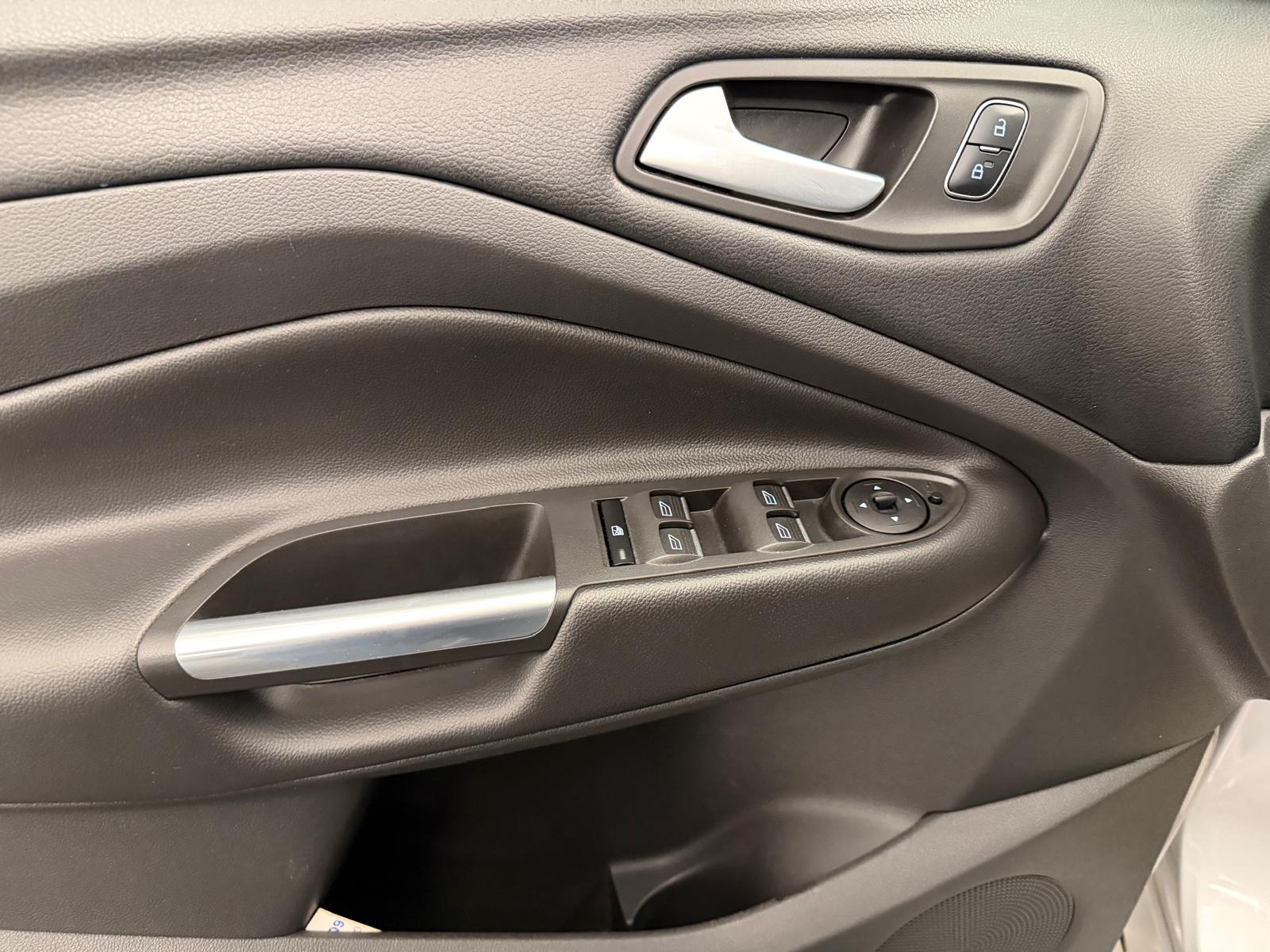 FORD Kuga 2.0 TDCi ST Line 4WD PowerShift-image-16