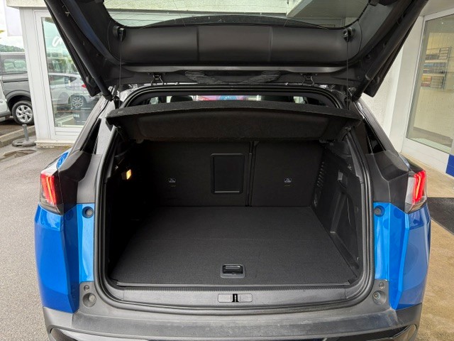 PEUGEOT 3008 300e Hybrid4 GT Pack EAT8-image-6