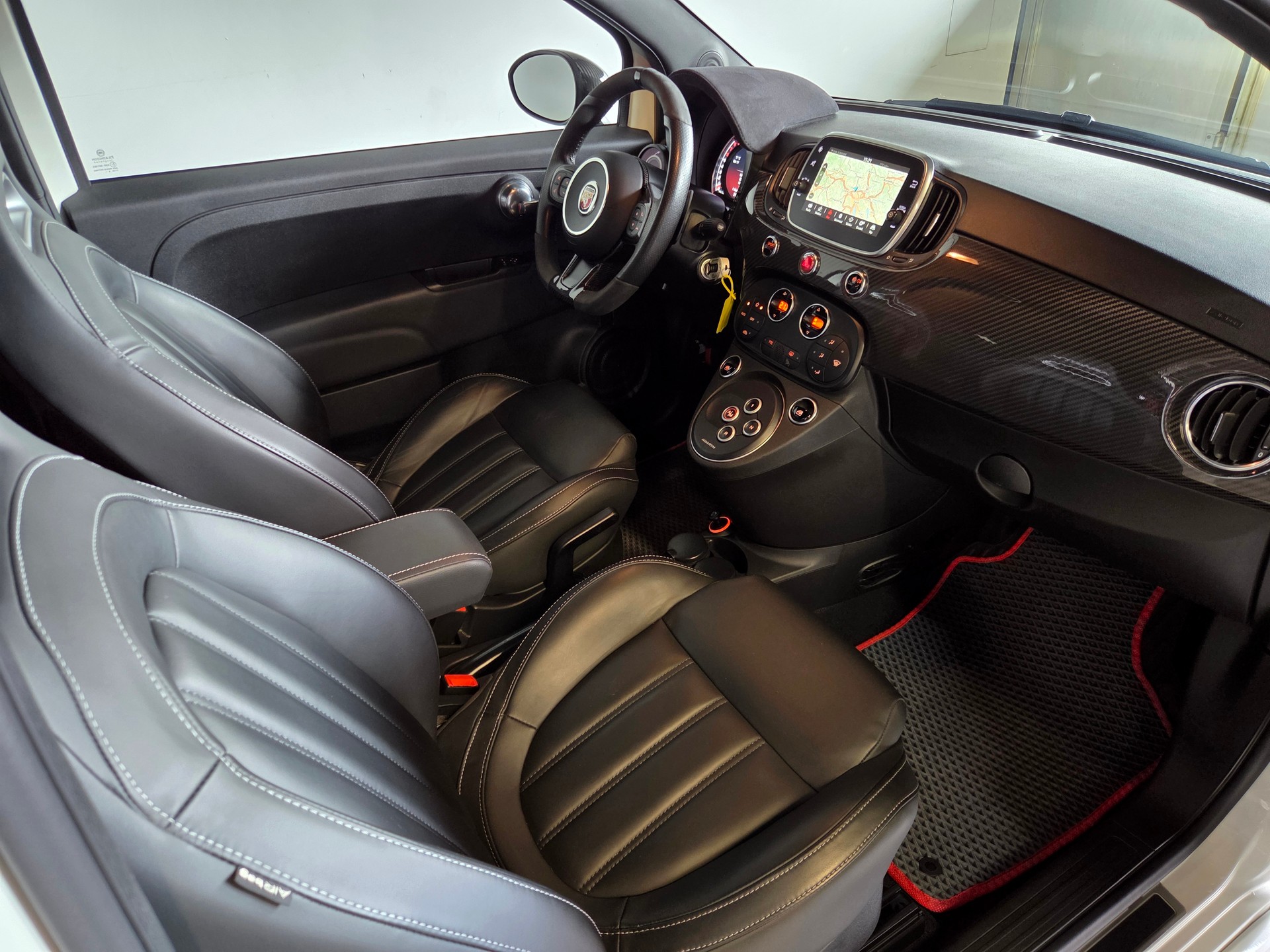 FIAT 595 Abarth 1.4 T-Jet 180 Competizione-image-16